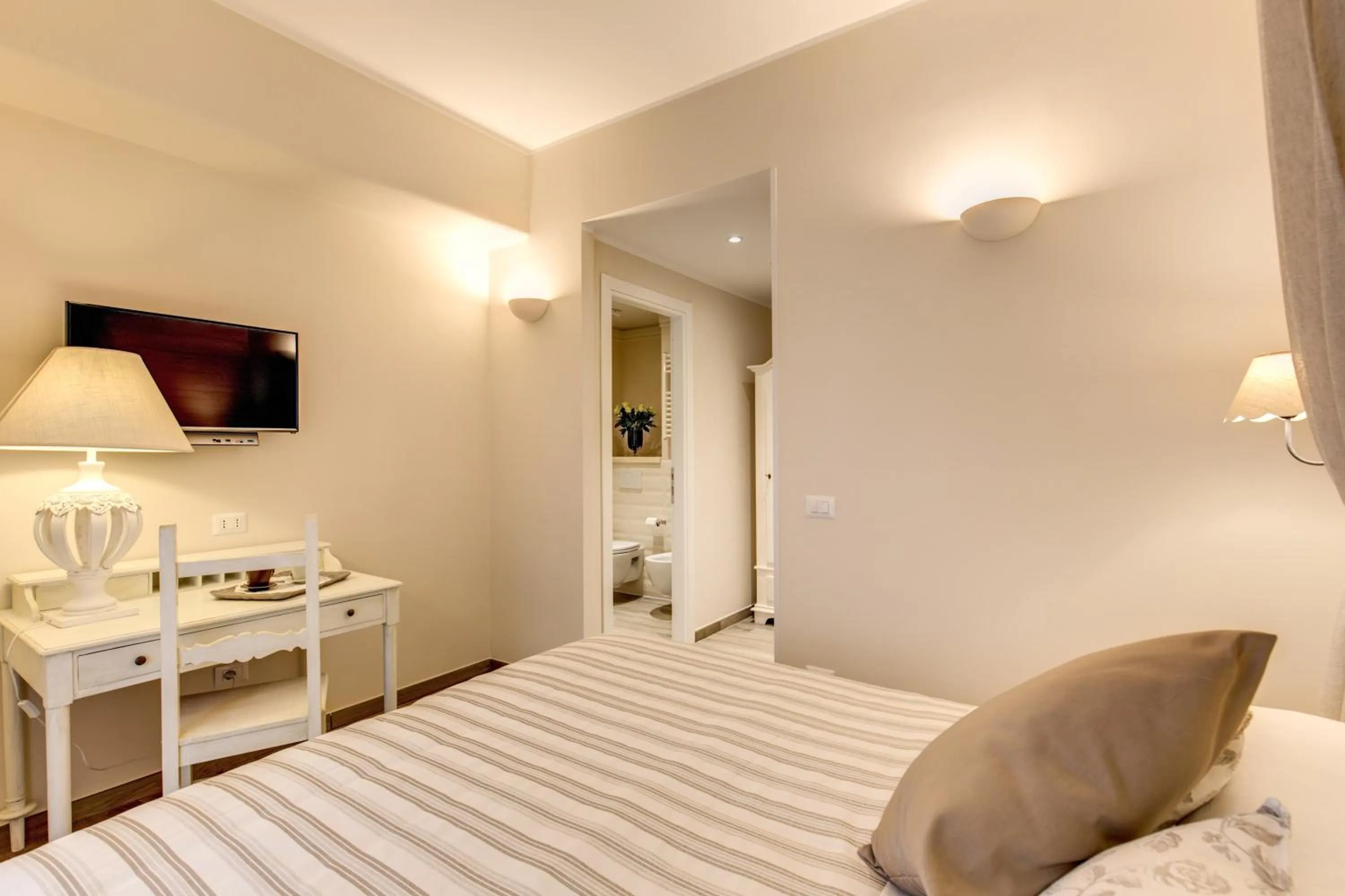 Bedroom, Bed in Casa Tua Vaticano Guest House