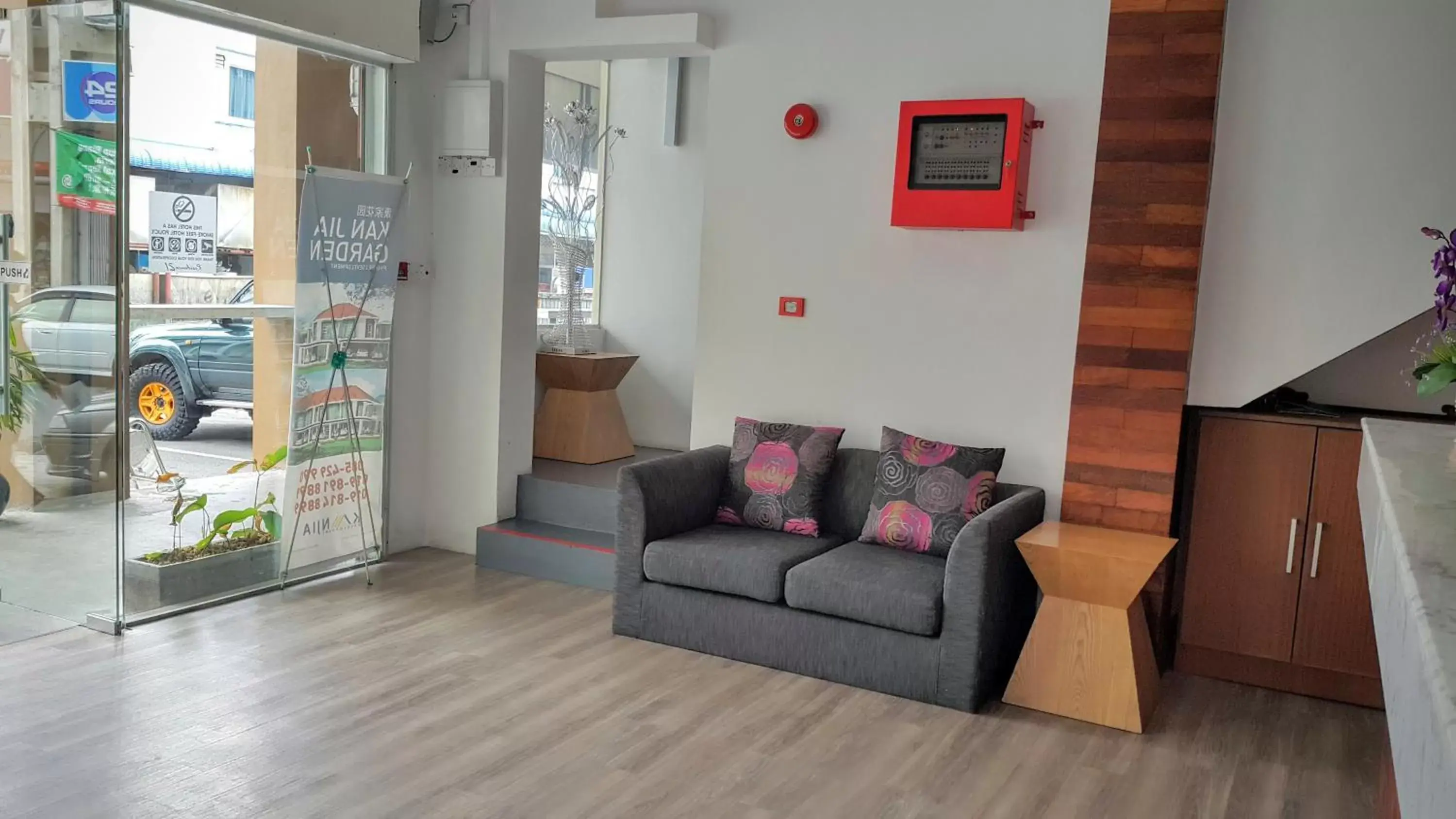 Lobby or reception, Seating Area in Residence 21 Boutique Inn