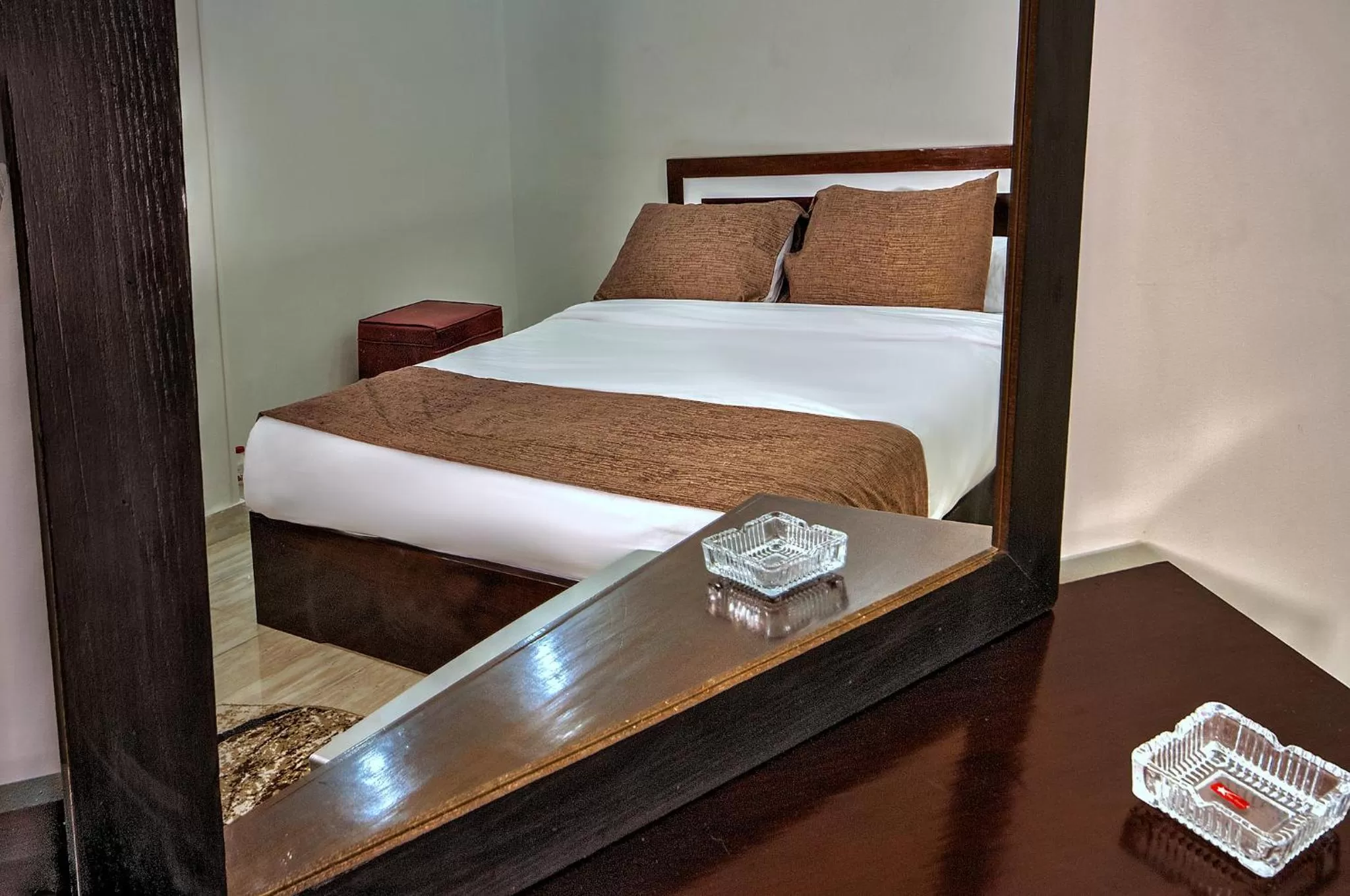 Deluxe Queen Room - single occupancy in TuT Pyramids View
