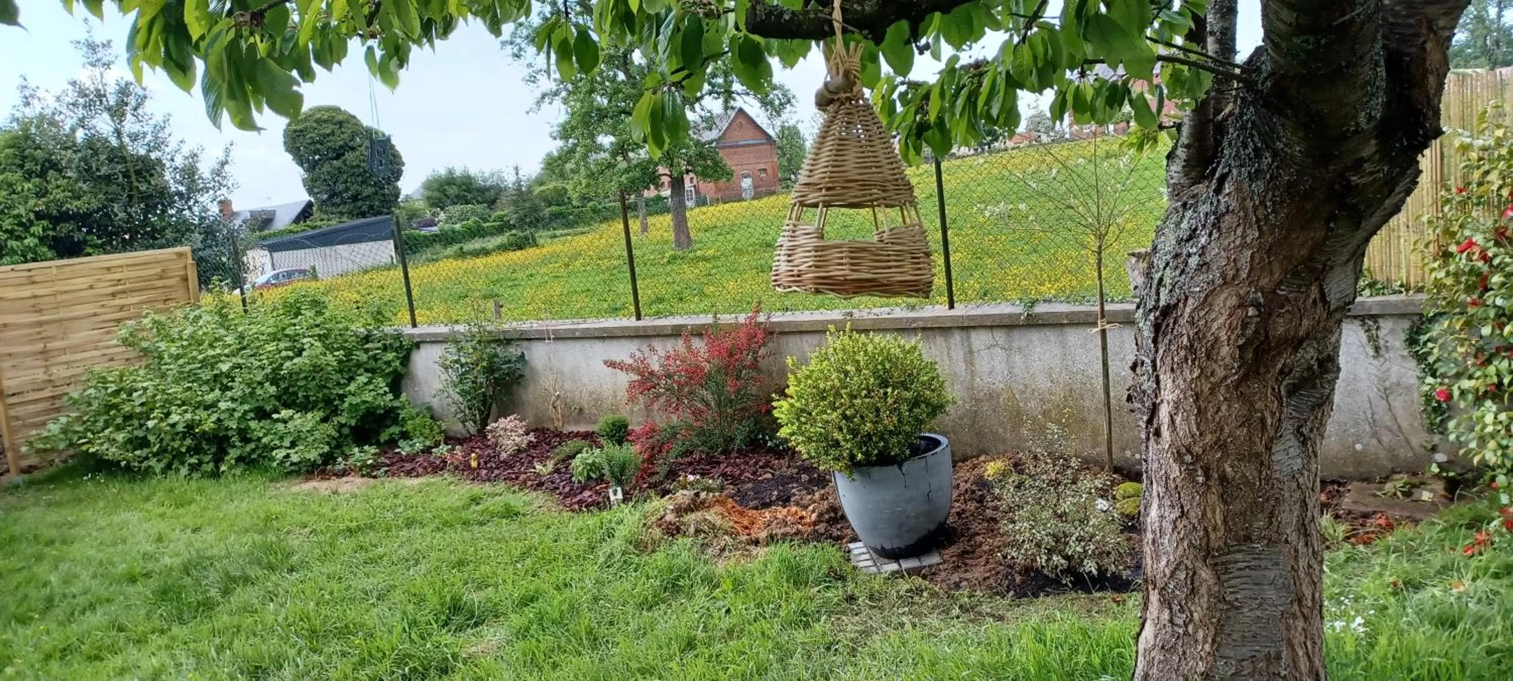Spring, Garden in Lin et l'hôte