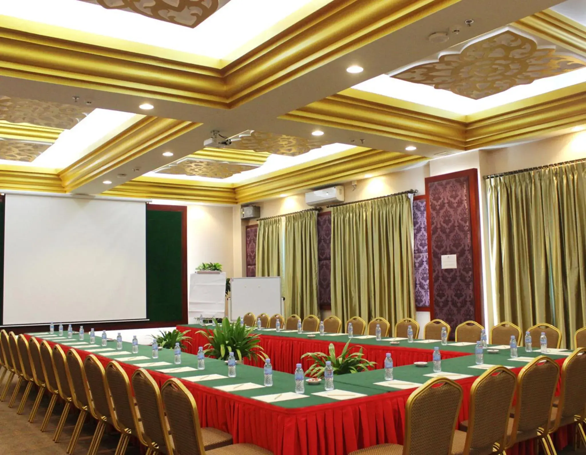 Business facilities in Phnom Penh Era Hotel