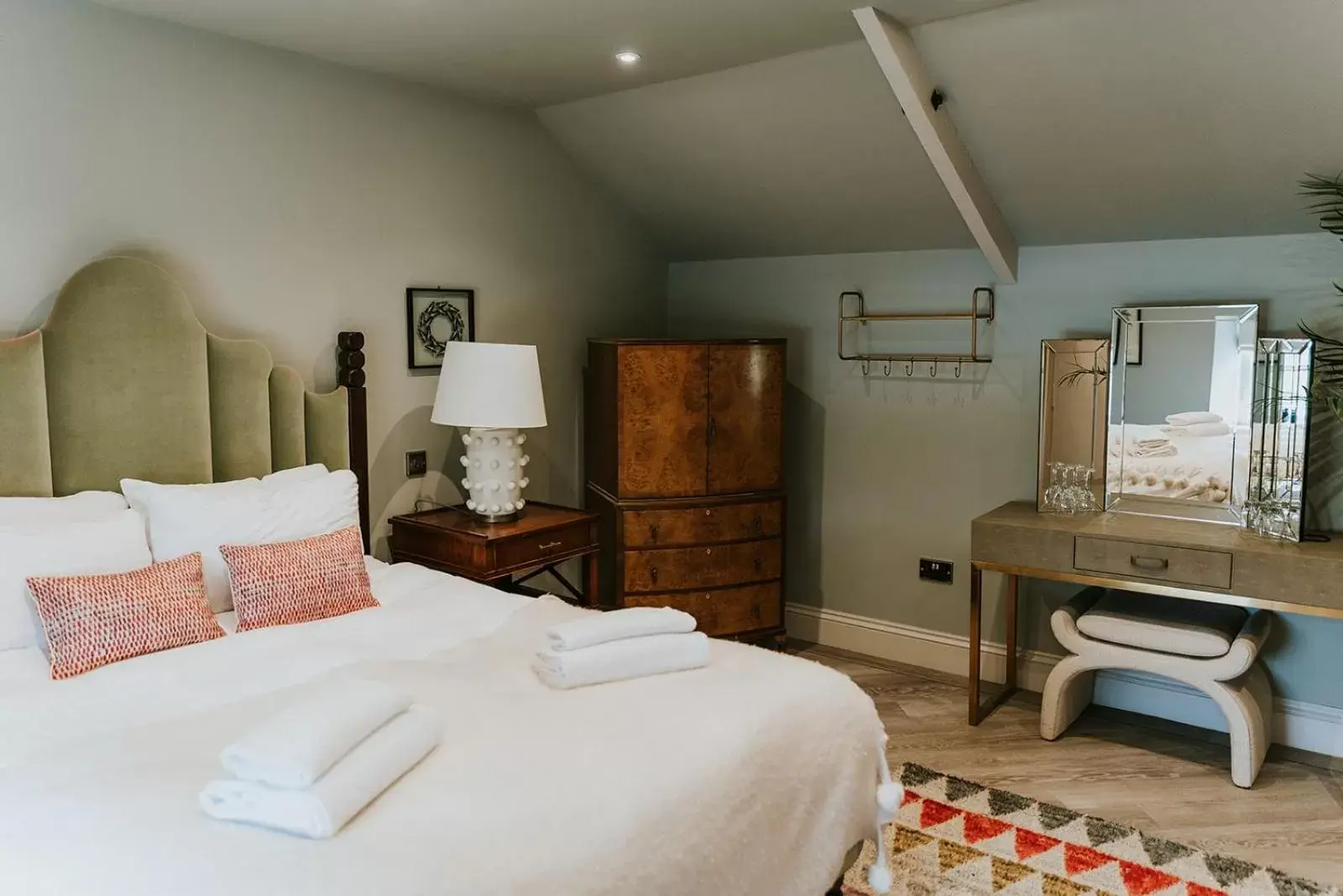 Bedroom, Bed in Charlton Hall Estate