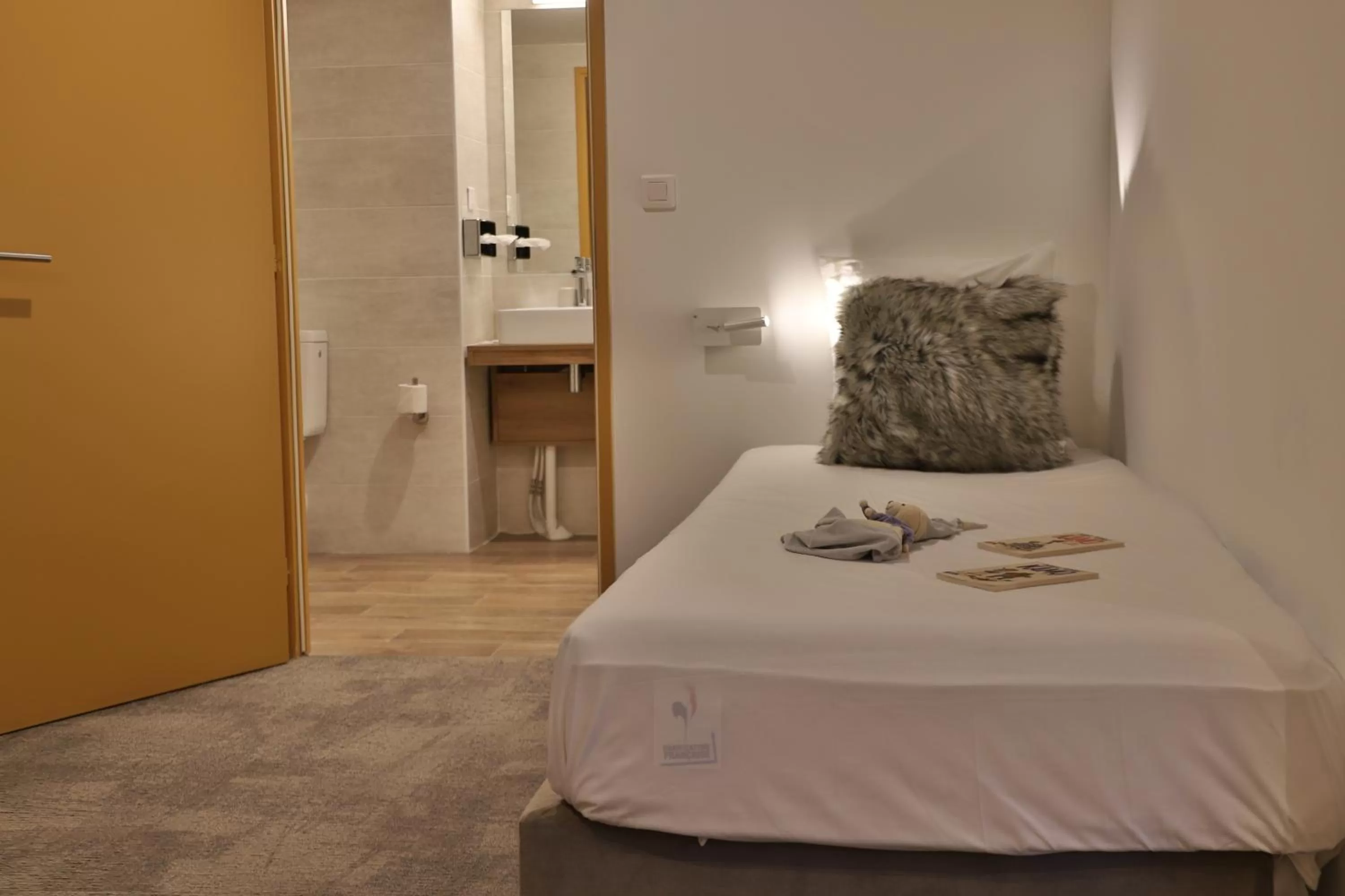 Bedroom, Bed in SOWELL HOTELS Mont Blanc et SPA