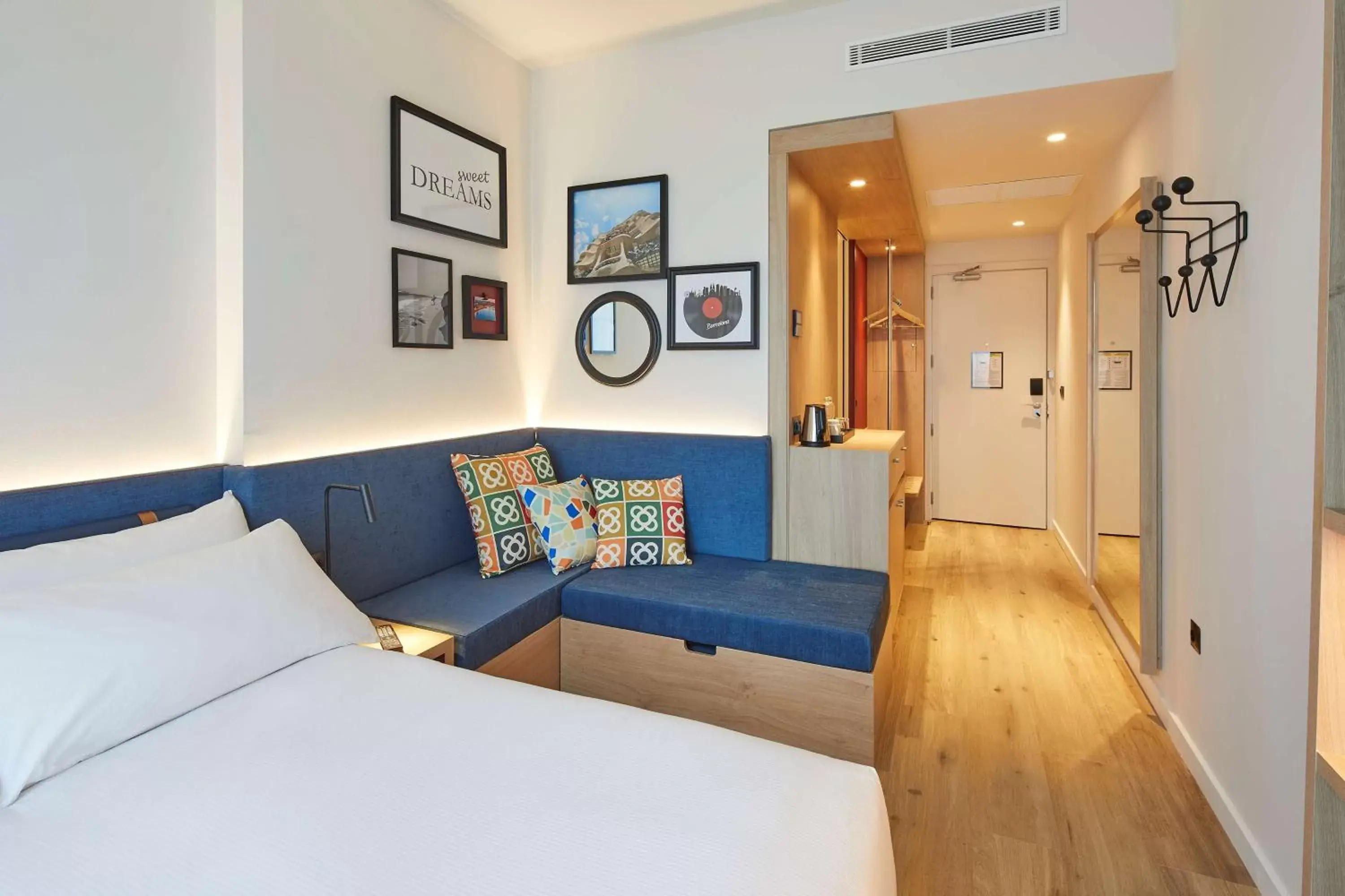 Bed in Hampton By Hilton Barcelona Fira Gran Via Bed in Hampton By Hilton Barcelona Fira Gran Via