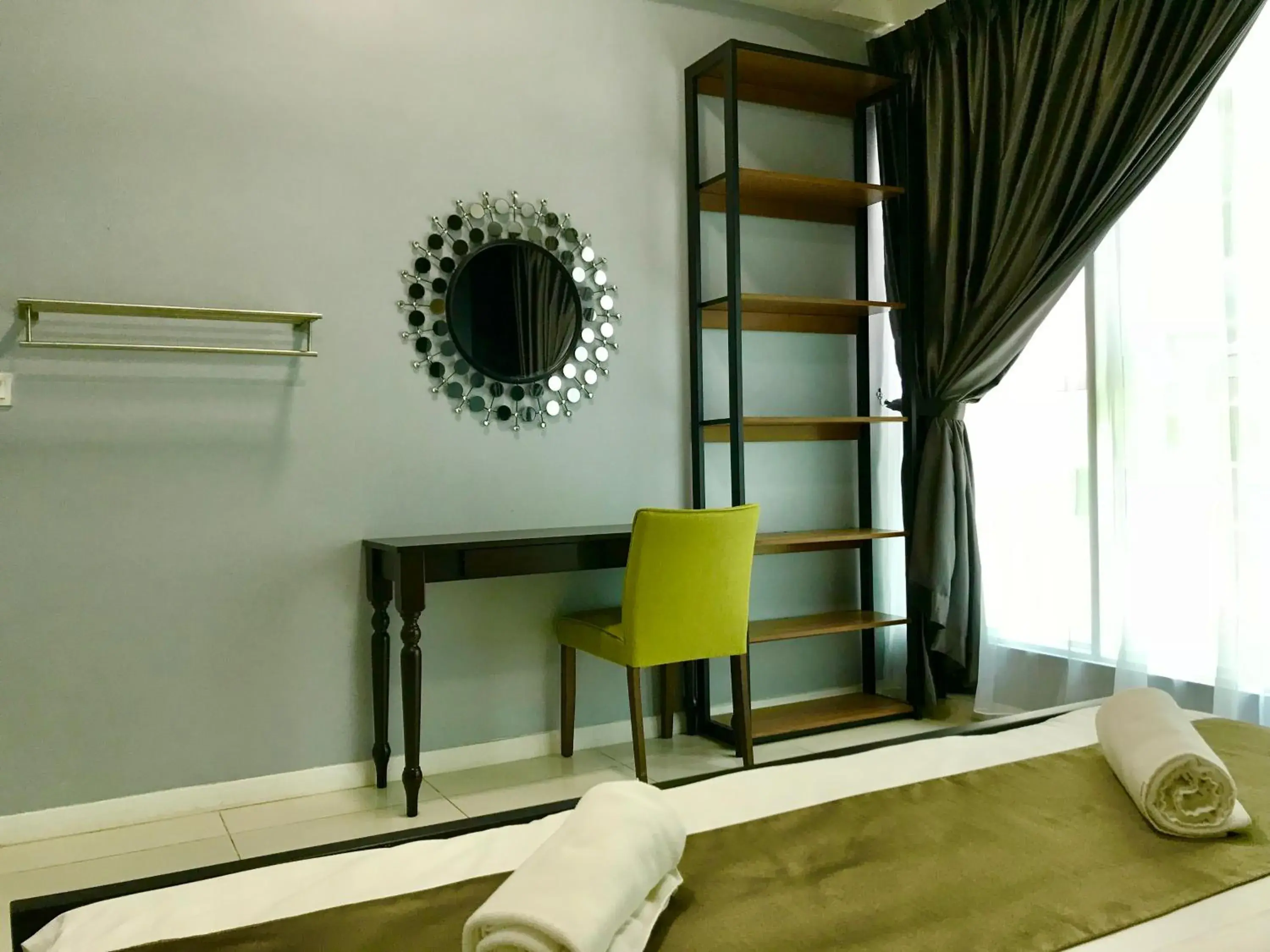 Bedroom, Seating Area in Sunset Seaview Vacation Condos @ Infinity Avenue