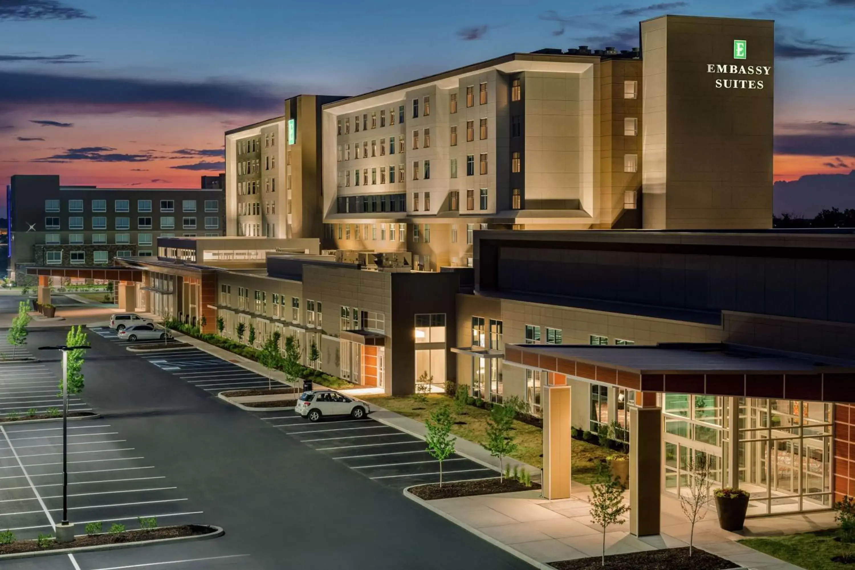 Property Building in Embassy Suites By Hilton Noblesville Indianapolis Conv Ctr