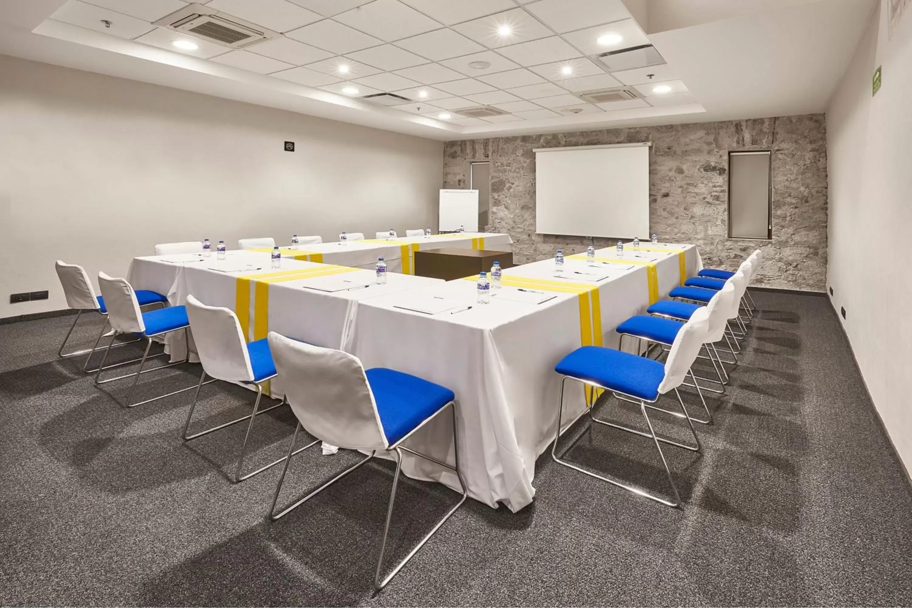 Meeting/conference room in City Express by Marriott Puebla Centro