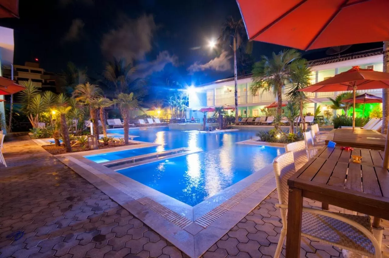Swimming pool in Hotel Port Louis