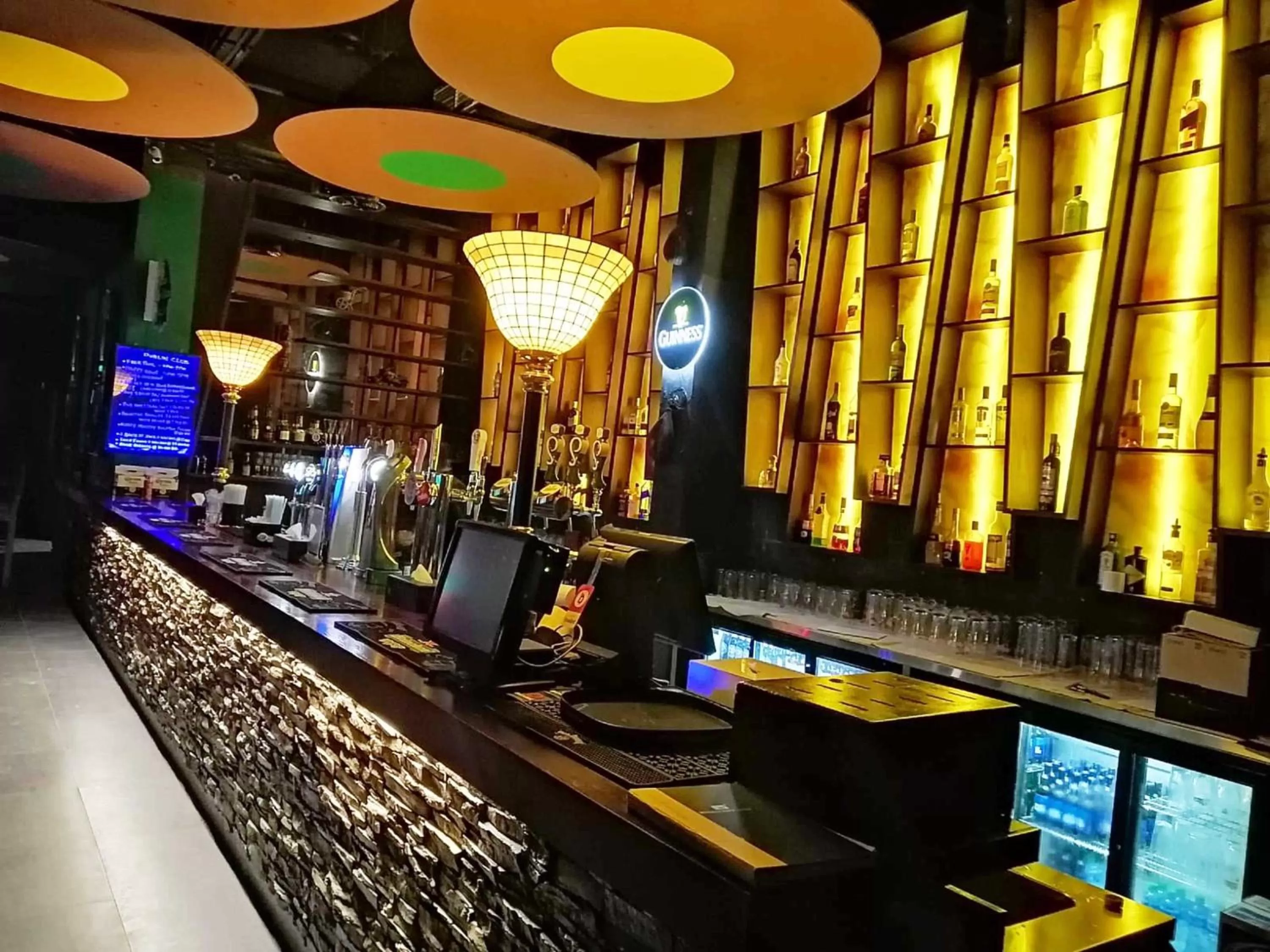 Nightclub / DJ in Ramee Palace Hotel