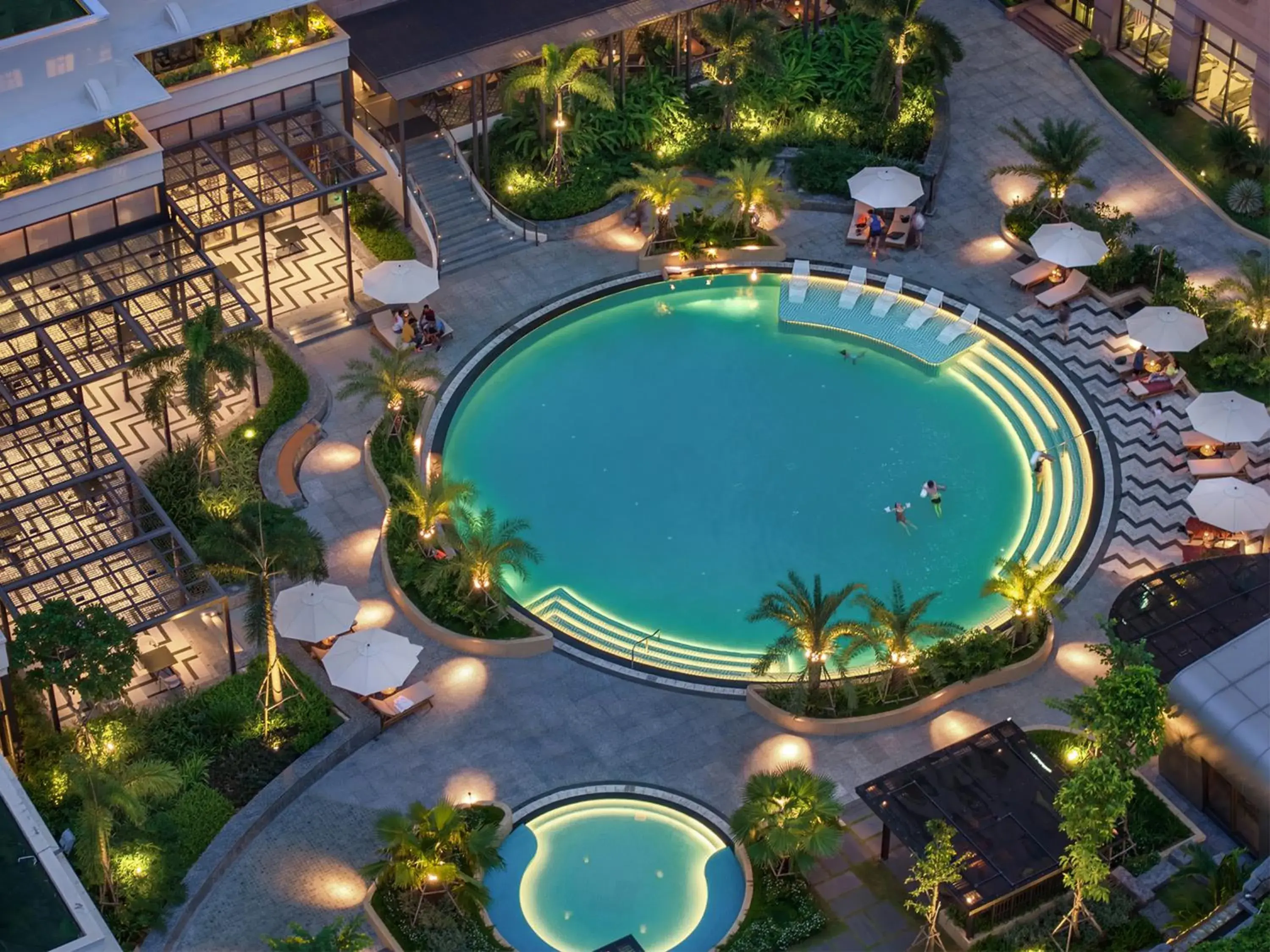 Swimming pool, Pool View in Lotte Hotel Saigon