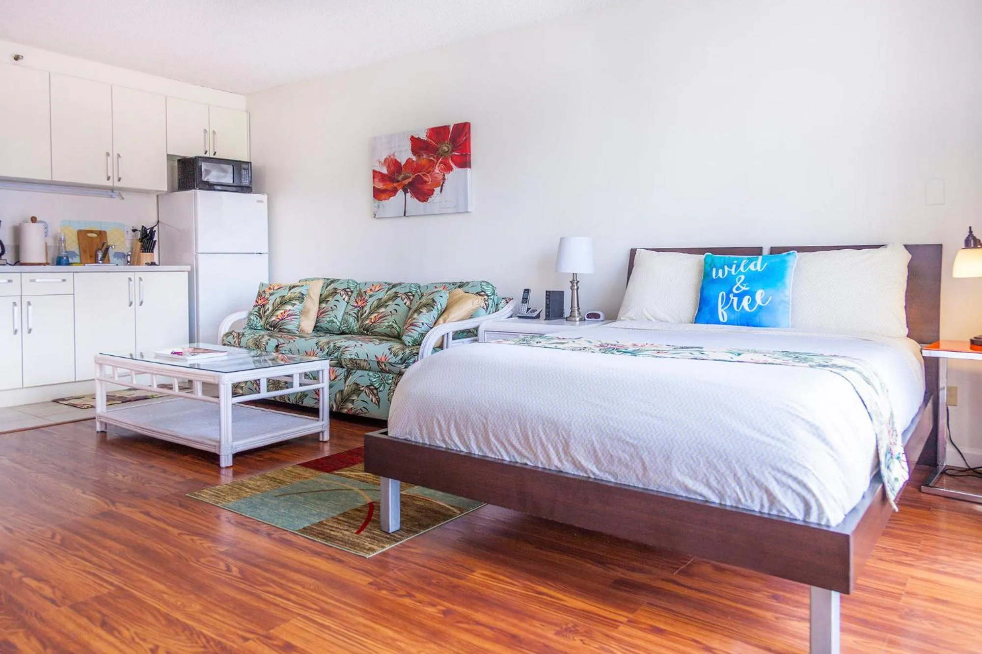 Seating area in Tropical Studios at Marine Surf Waikiki - FREE PARKING - BEST LOCATION - FULL KITCHEN - SWIMMING POOL