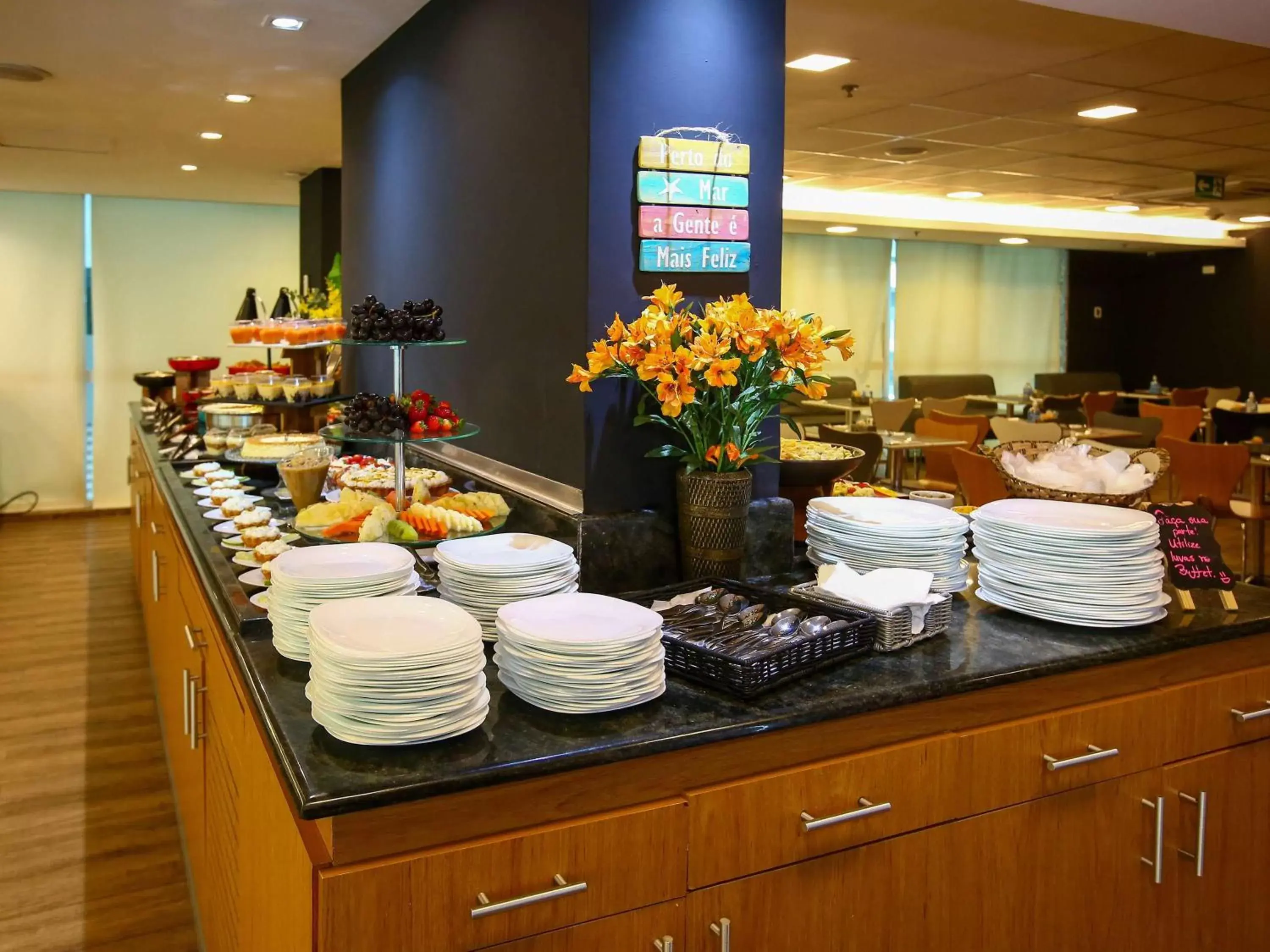 Property building, Restaurant/Places to Eat in ibis Rio de Janeiro Santos Dumont