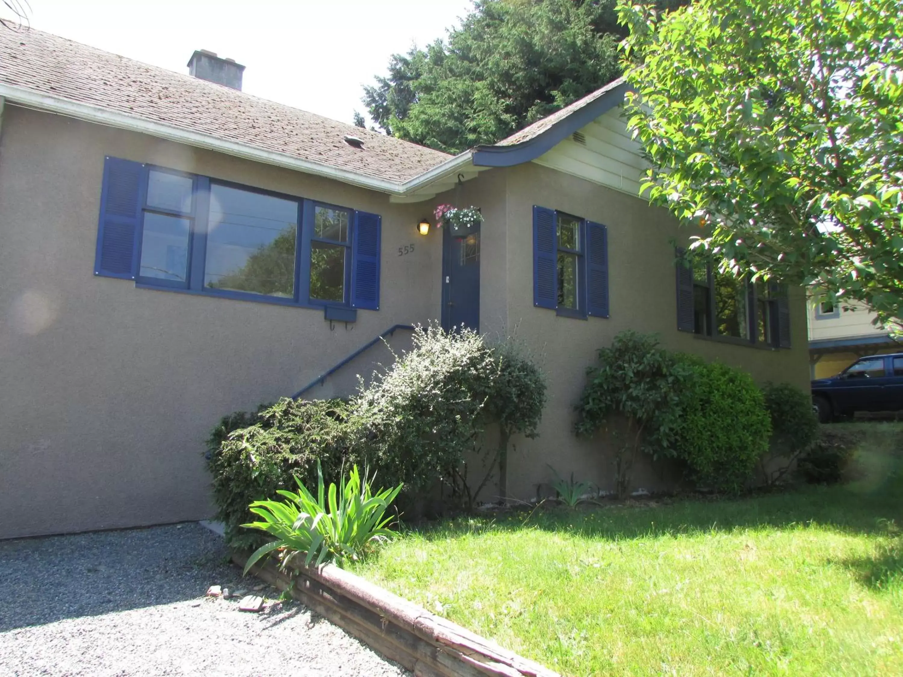 Facade/entrance, Property Building in Campbell Cottage B&B