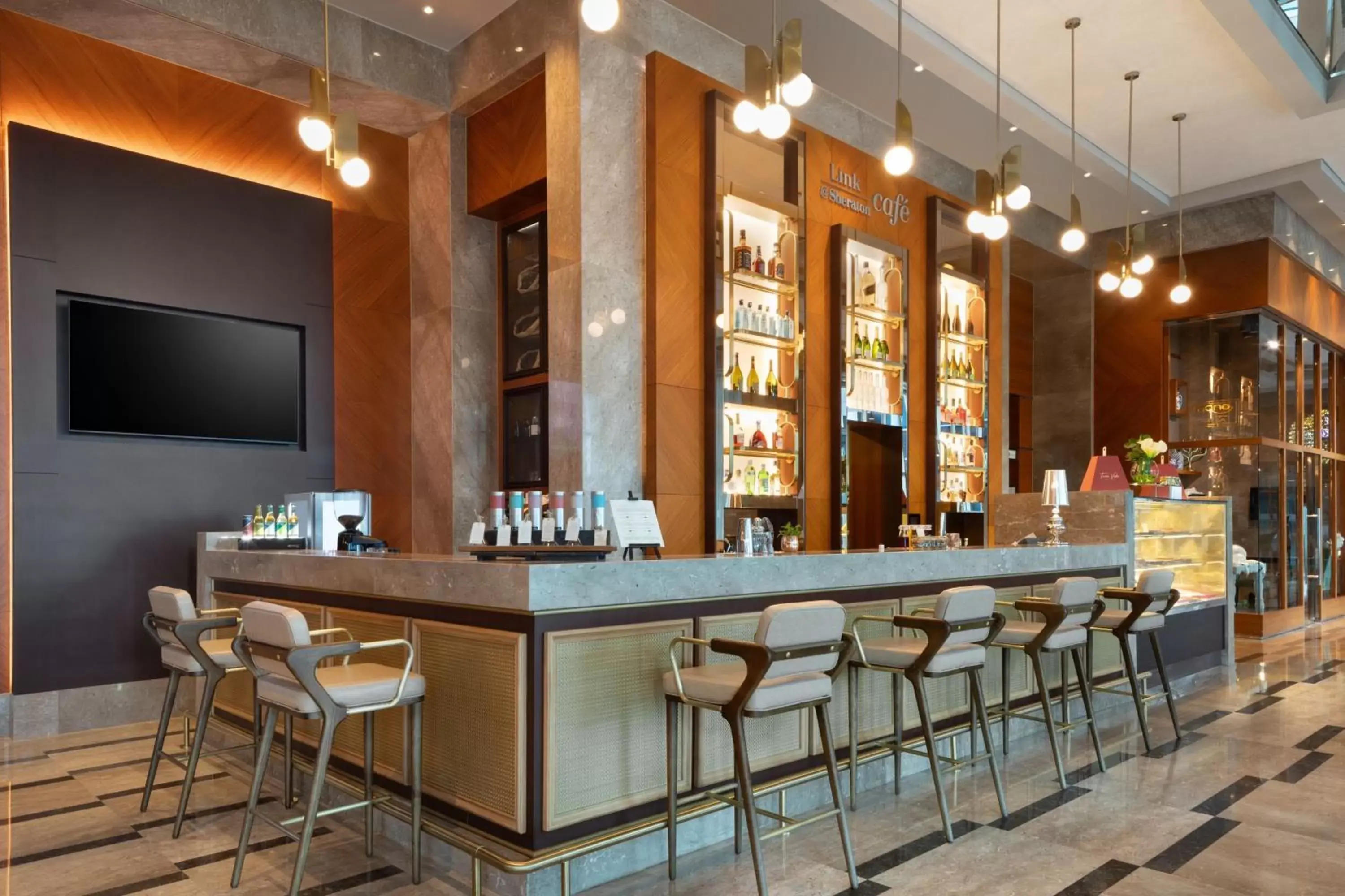 Lobby or reception, Lounge/Bar in Sheraton Bursa Hotel