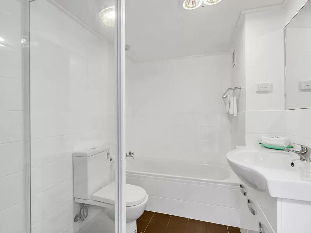 Bathroom in Tradewinds Apartments