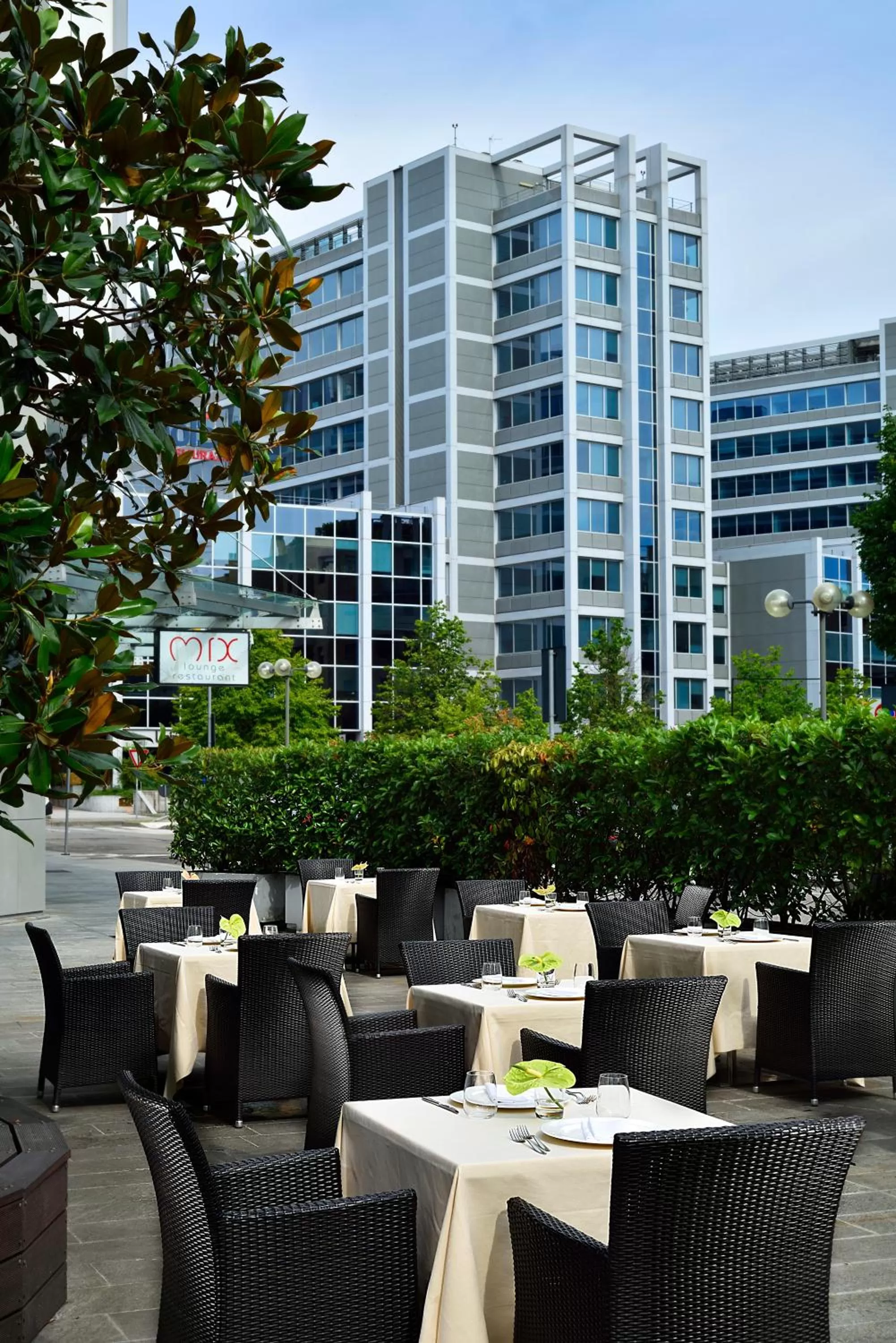 Restaurant/places to eat in UNA Hotels The One Milano Hotel & Residence