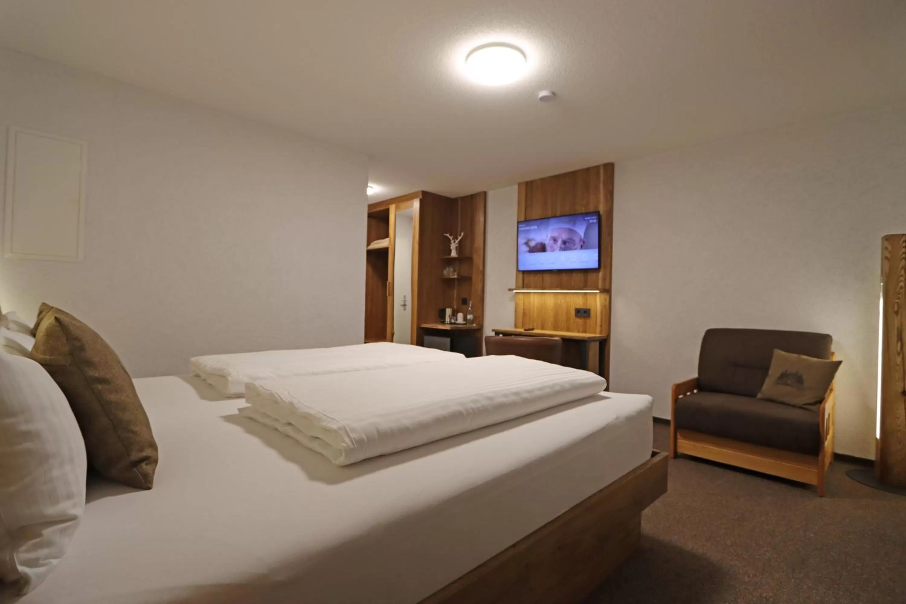 Bed in Hotel Kreuz Höhengasthof