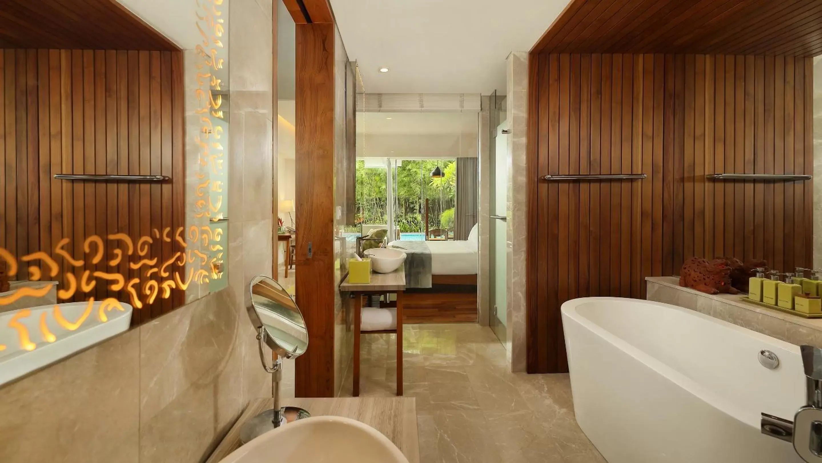 Bathroom in Maya Sanur Resort & Spa