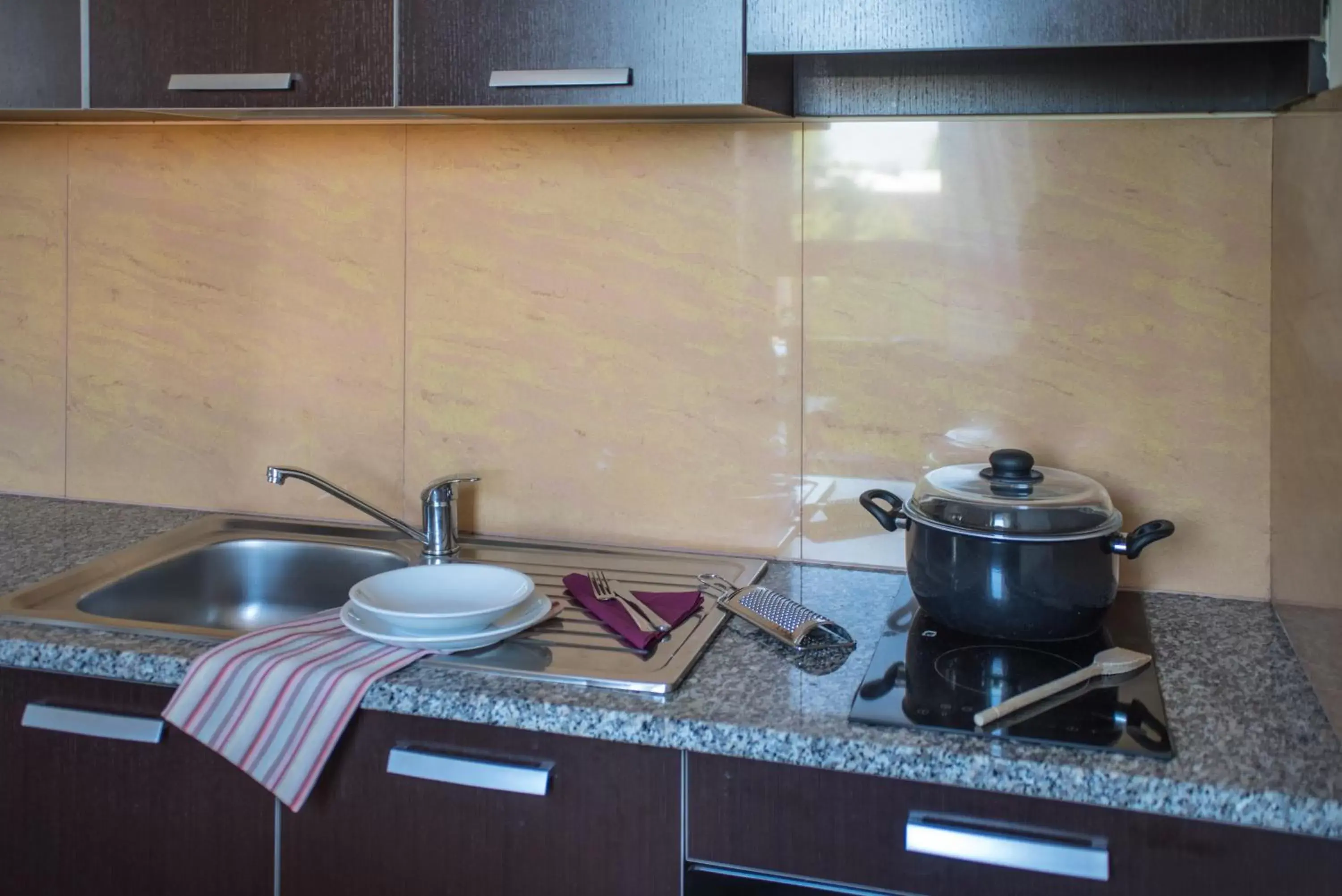 Kitchen or kitchenette, Kitchen/Kitchenette in Corvetto Residence Porto Di Mare