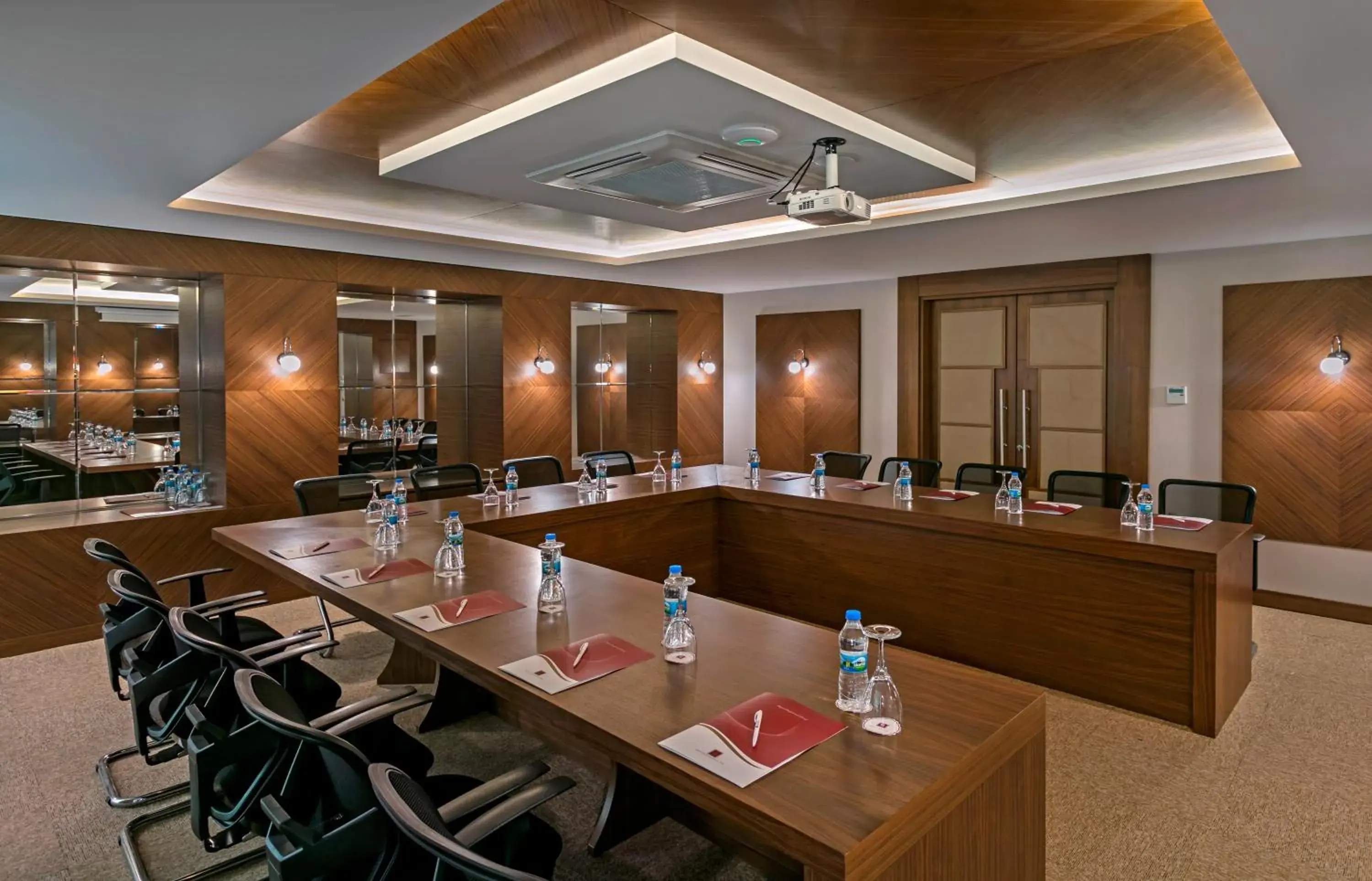 Meeting/conference room in B Business Hotel & Spa