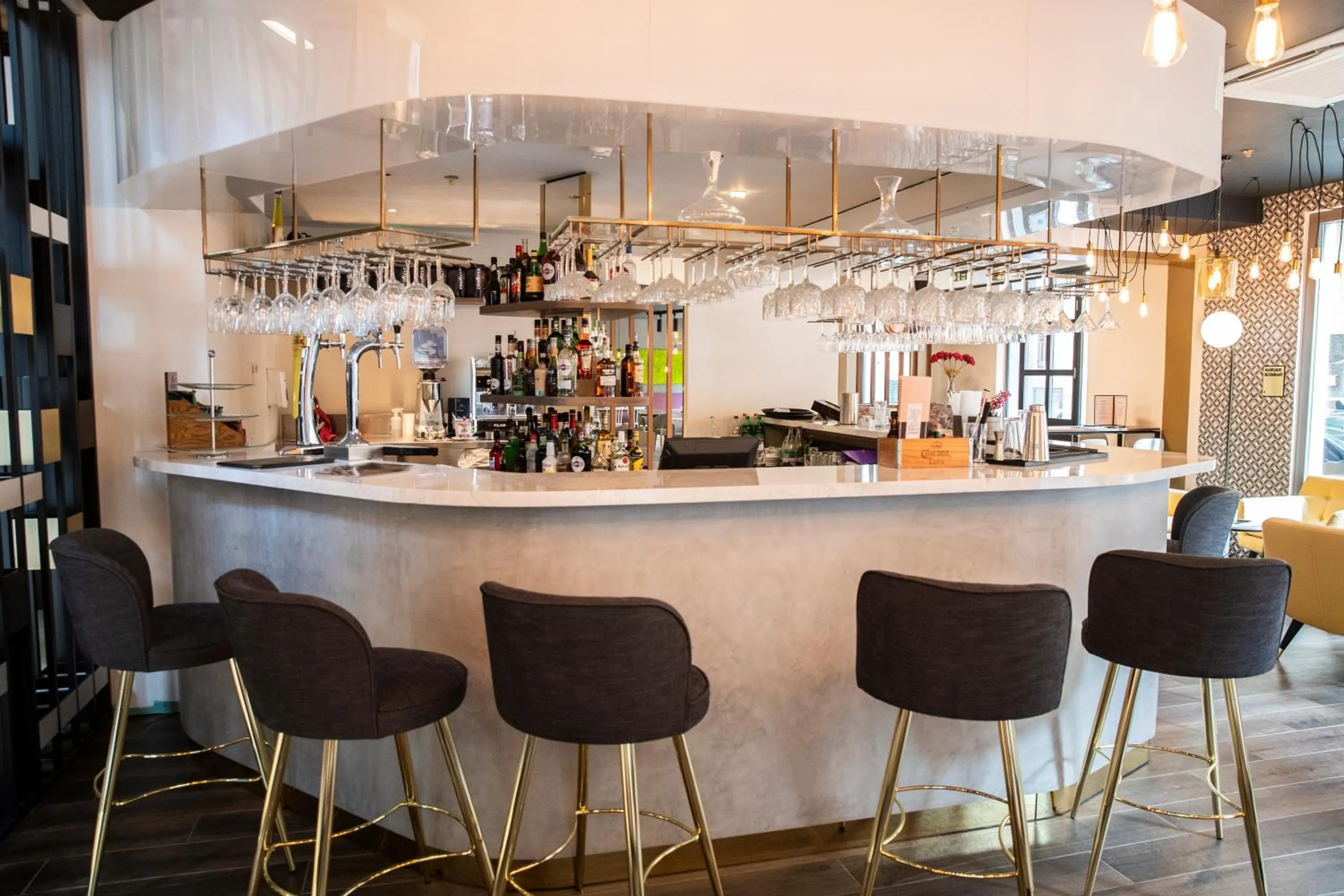 Lounge or bar in 1926 Le Soleil Hotel & Spa