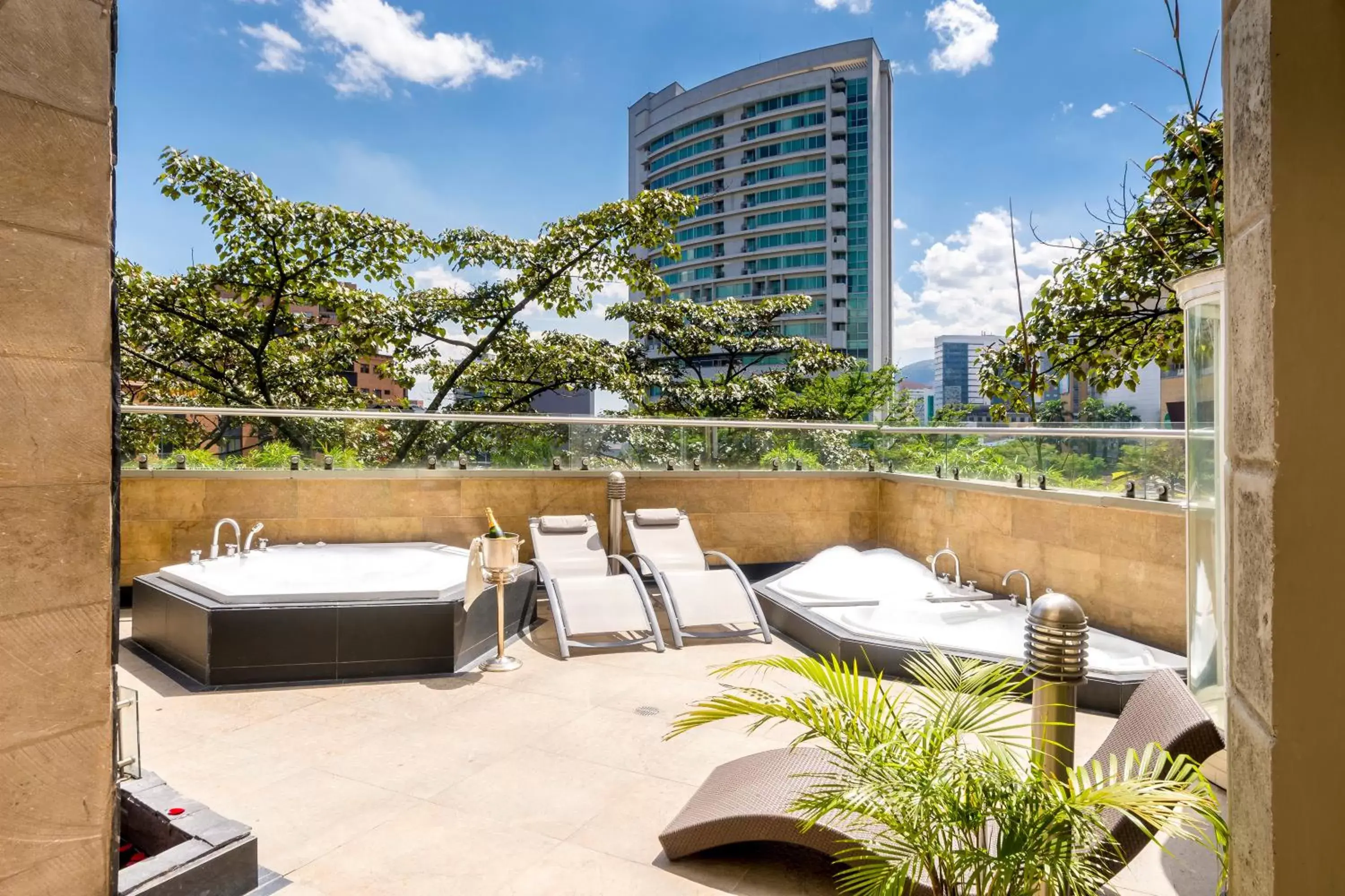 Hot Tub in GHL Hotel Portón Medellín