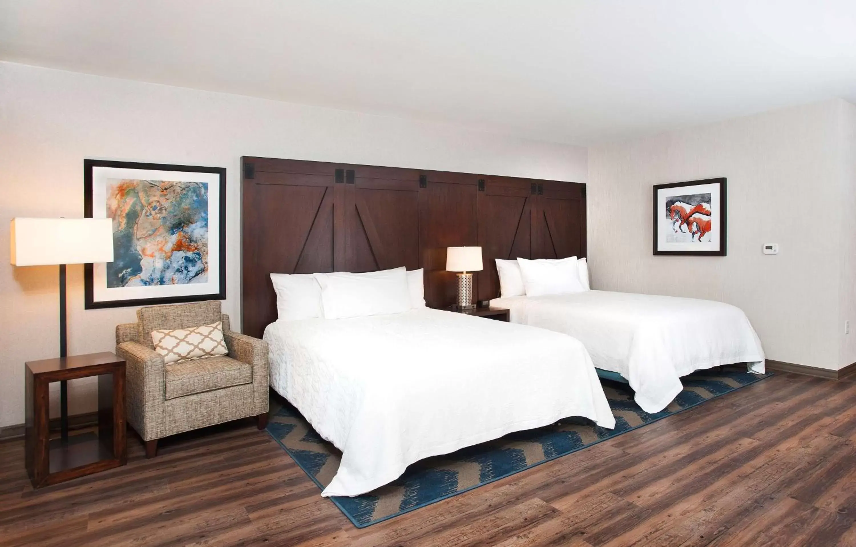 Queen Room with Two Queen Beds in Hilton Garden Inn Burbank Downtown