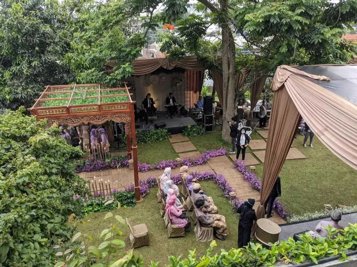 Garden in Villa Damar