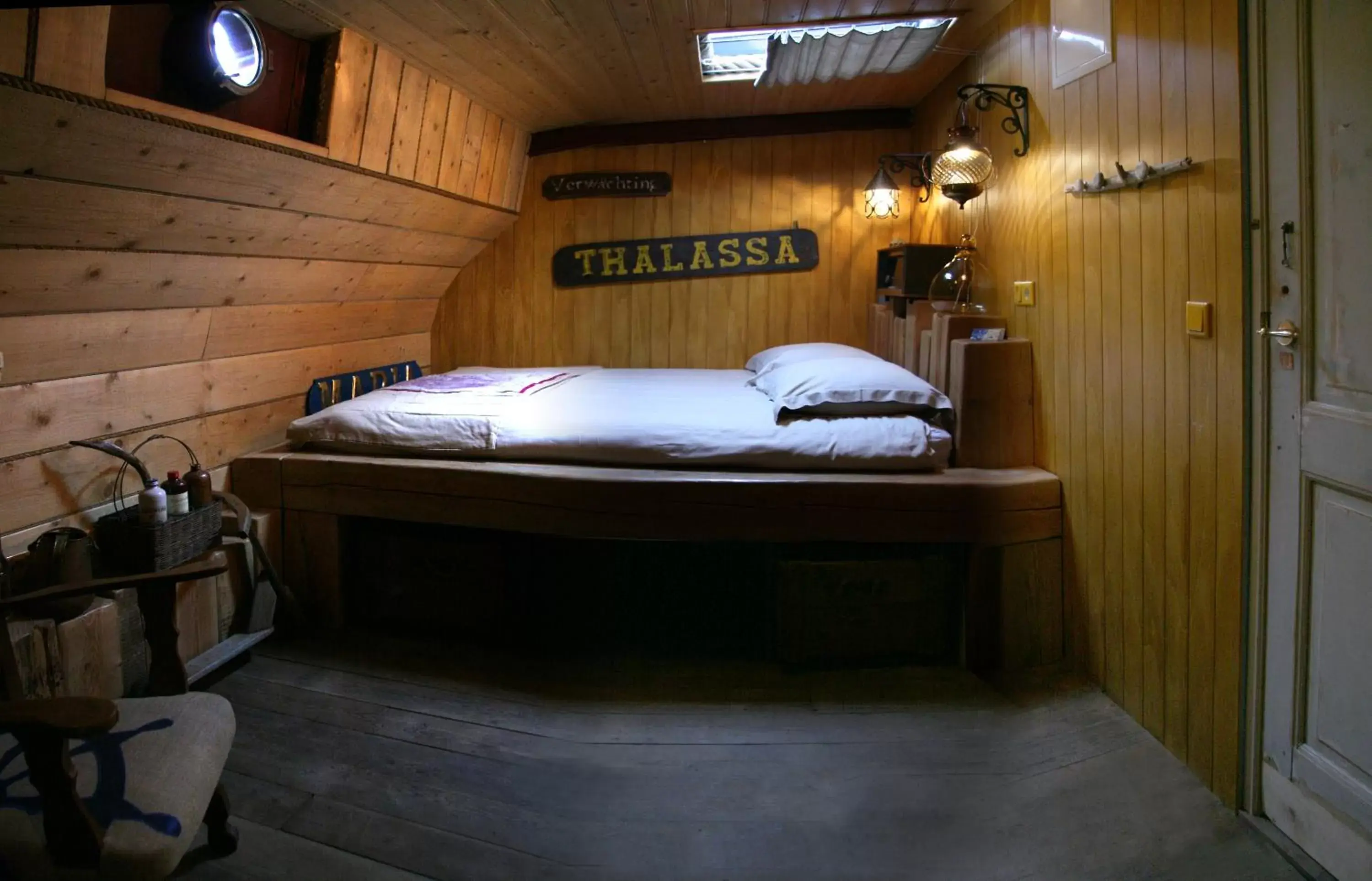 Bedroom, Bed in Boat 'Opoe Sientje'