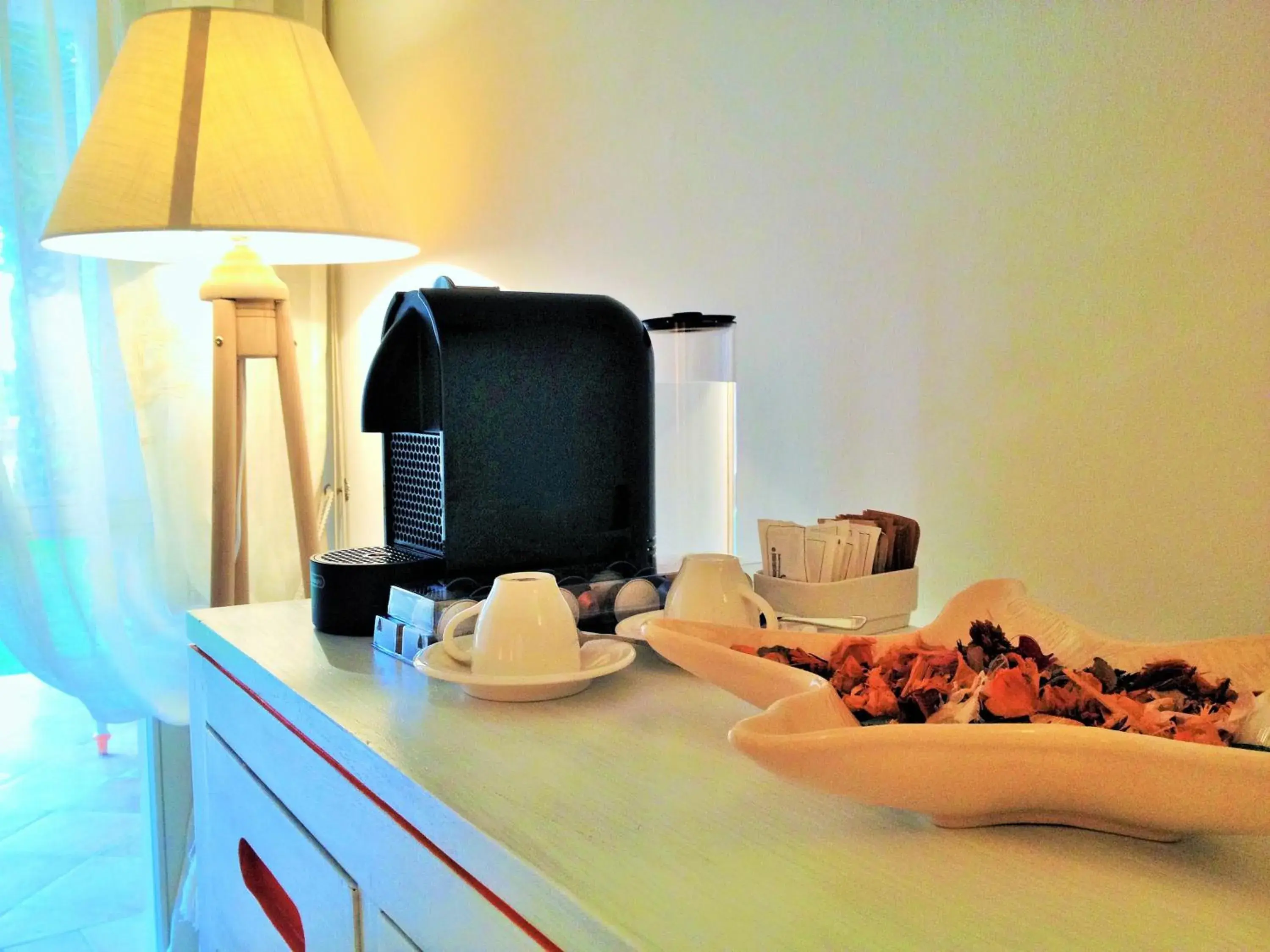 Coffee/tea facilities in Hotel Cala Caterina