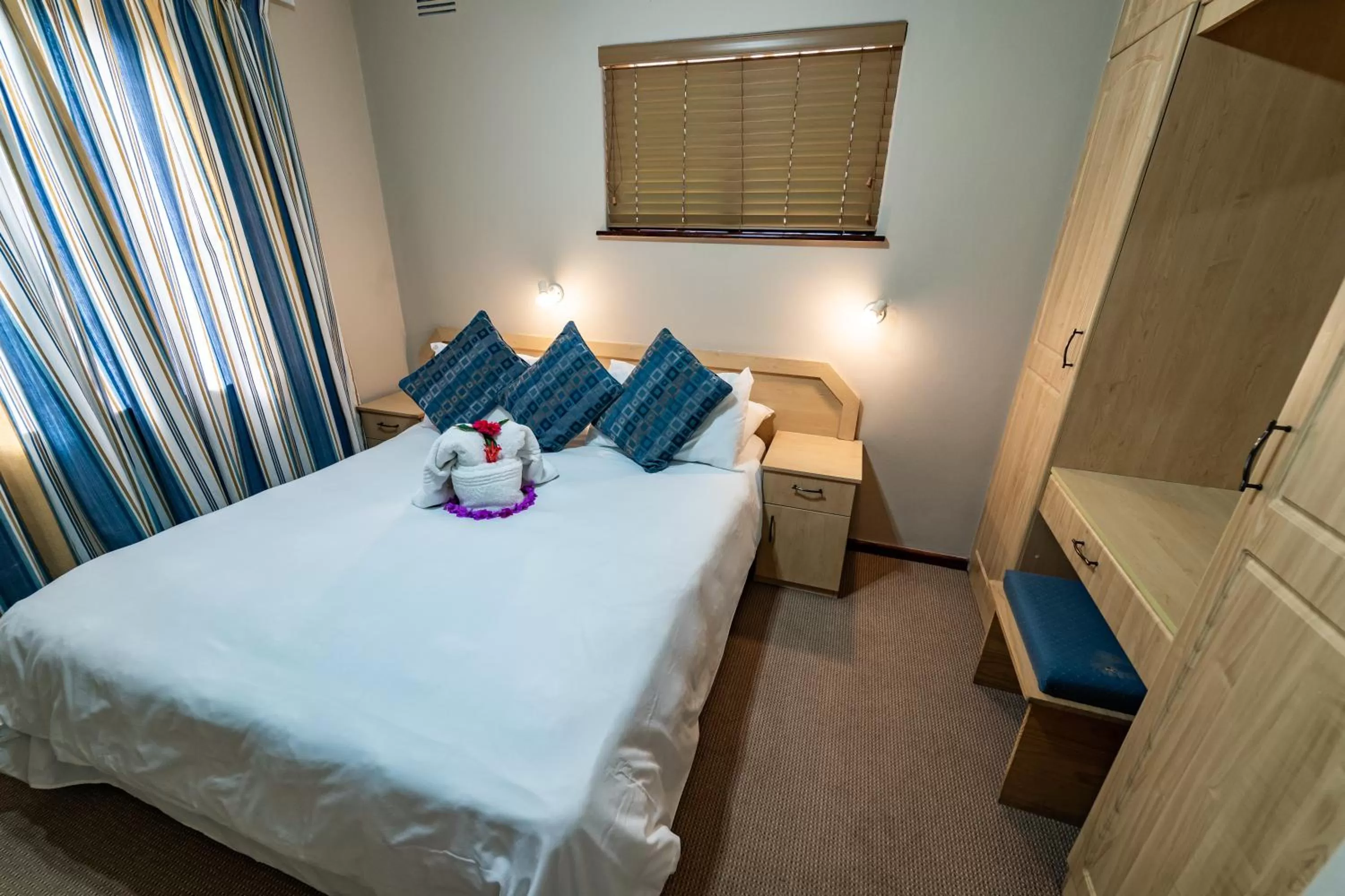 Bedroom, Bed in Gooderson Knysna Chalets