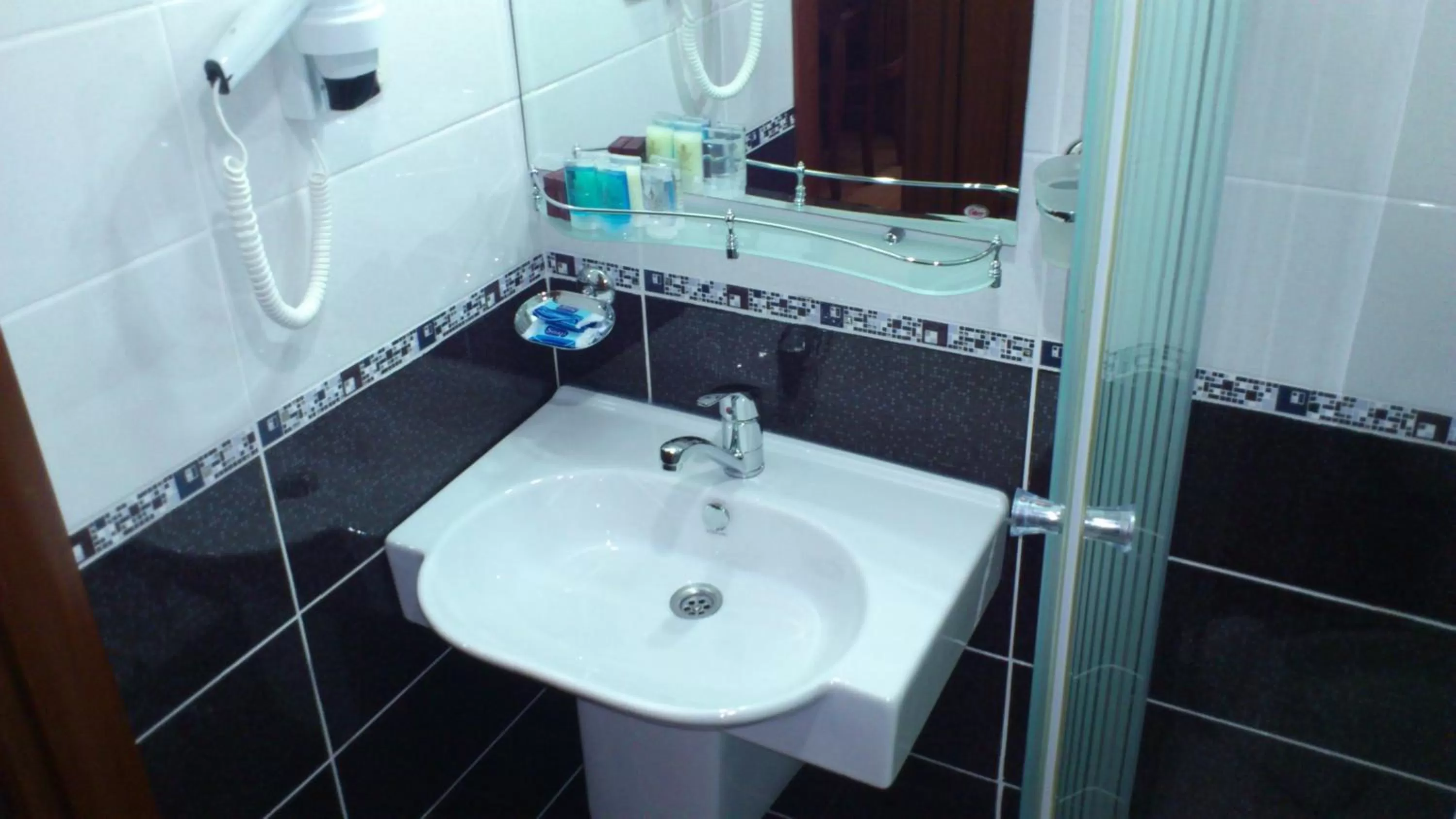 Shower in Basileus Hotel