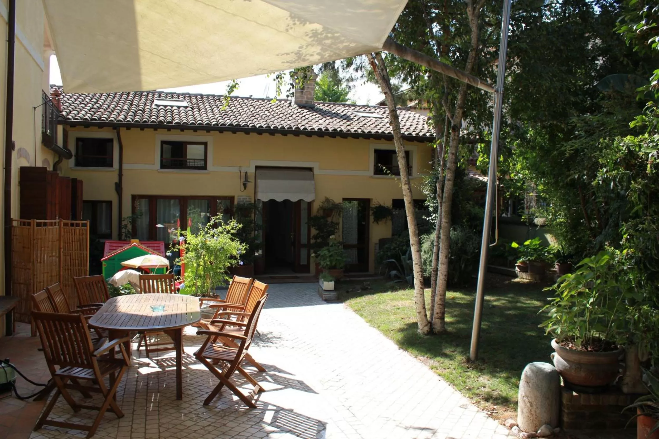 Garden, Property Building in B&B Al Borgo