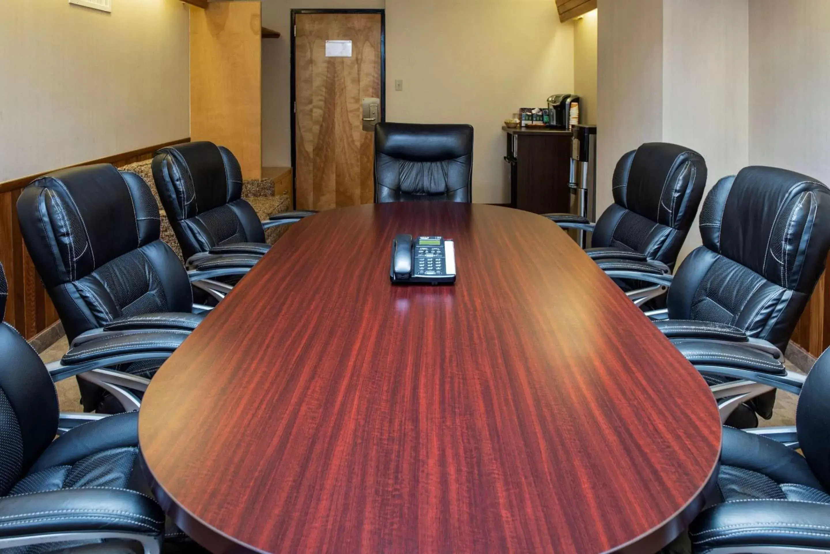 Meeting/conference room, Business Area/Conference Room in Quality Inn