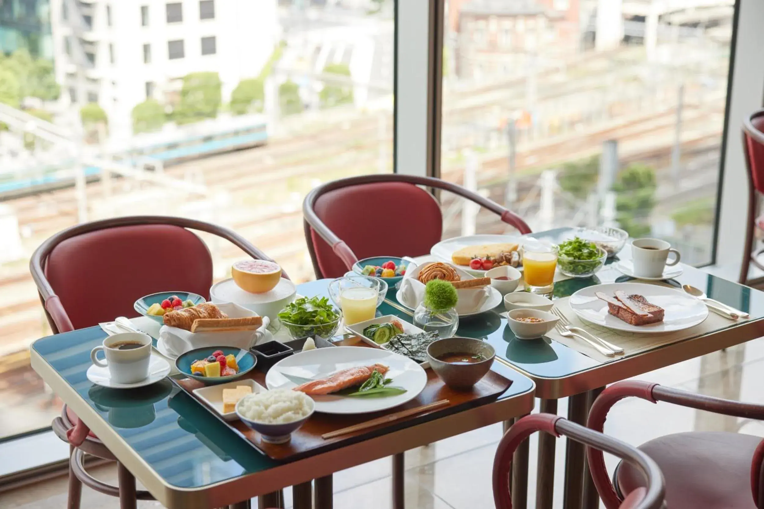 Breakfast in Four Seasons Hotel Tokyo at Marunouchi
