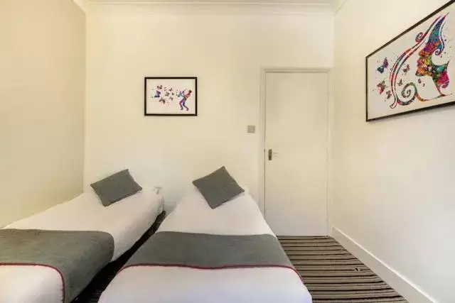 Bedroom, Bed in Enrico Hotel