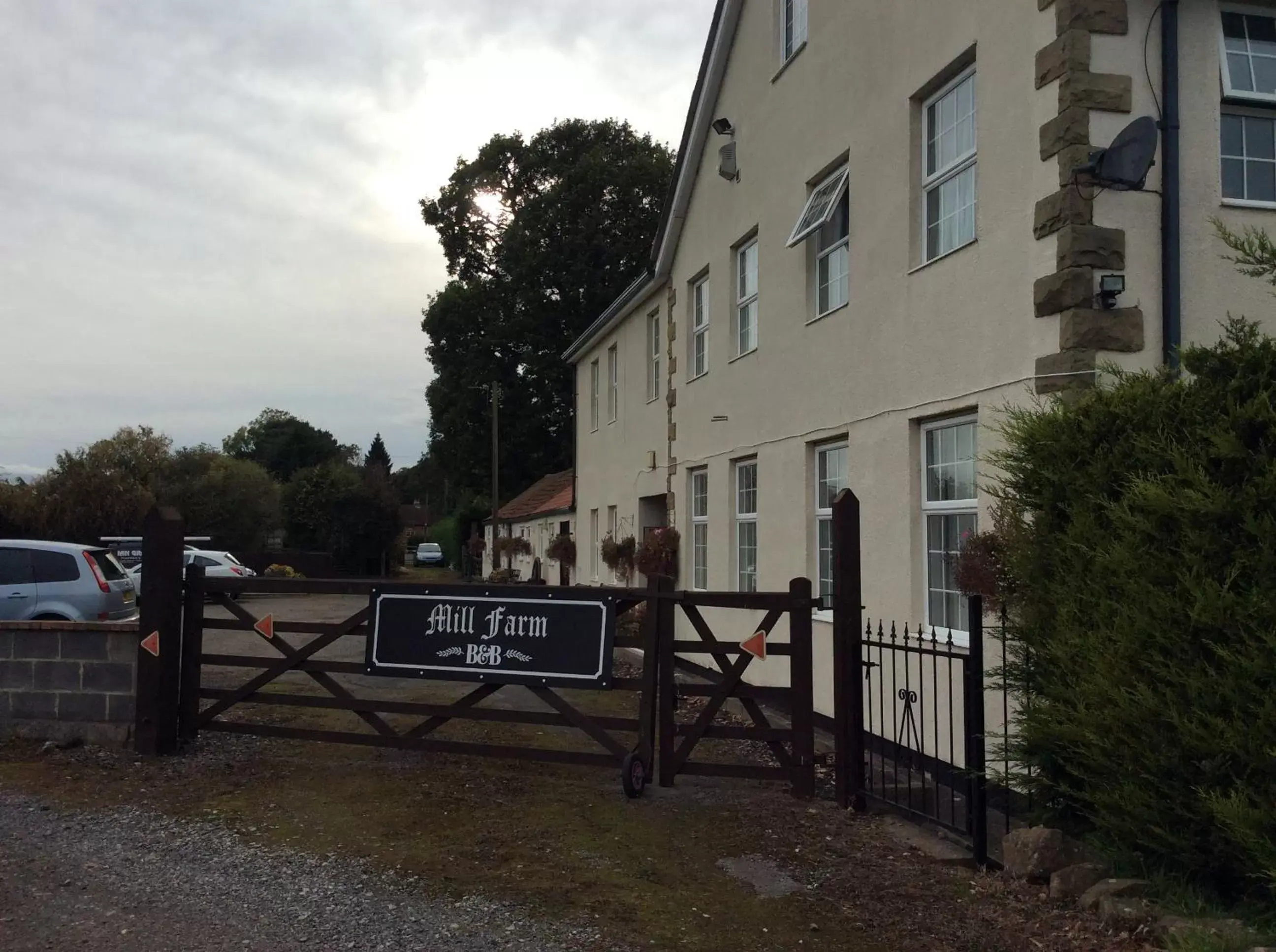 Property Building in Mill Farm B&B