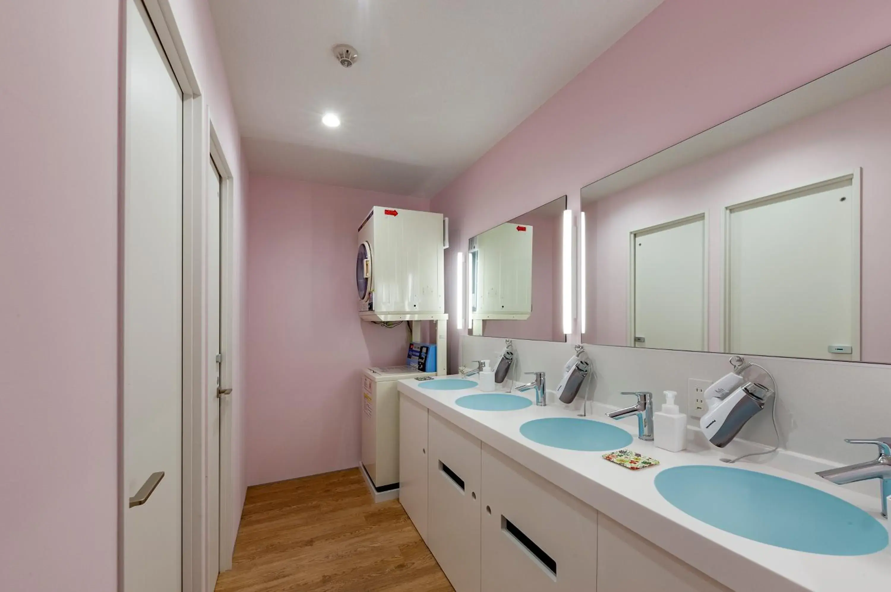 Bathroom in plat hostel keikyu haneda home Bathroom in plat hostel keikyu haneda home