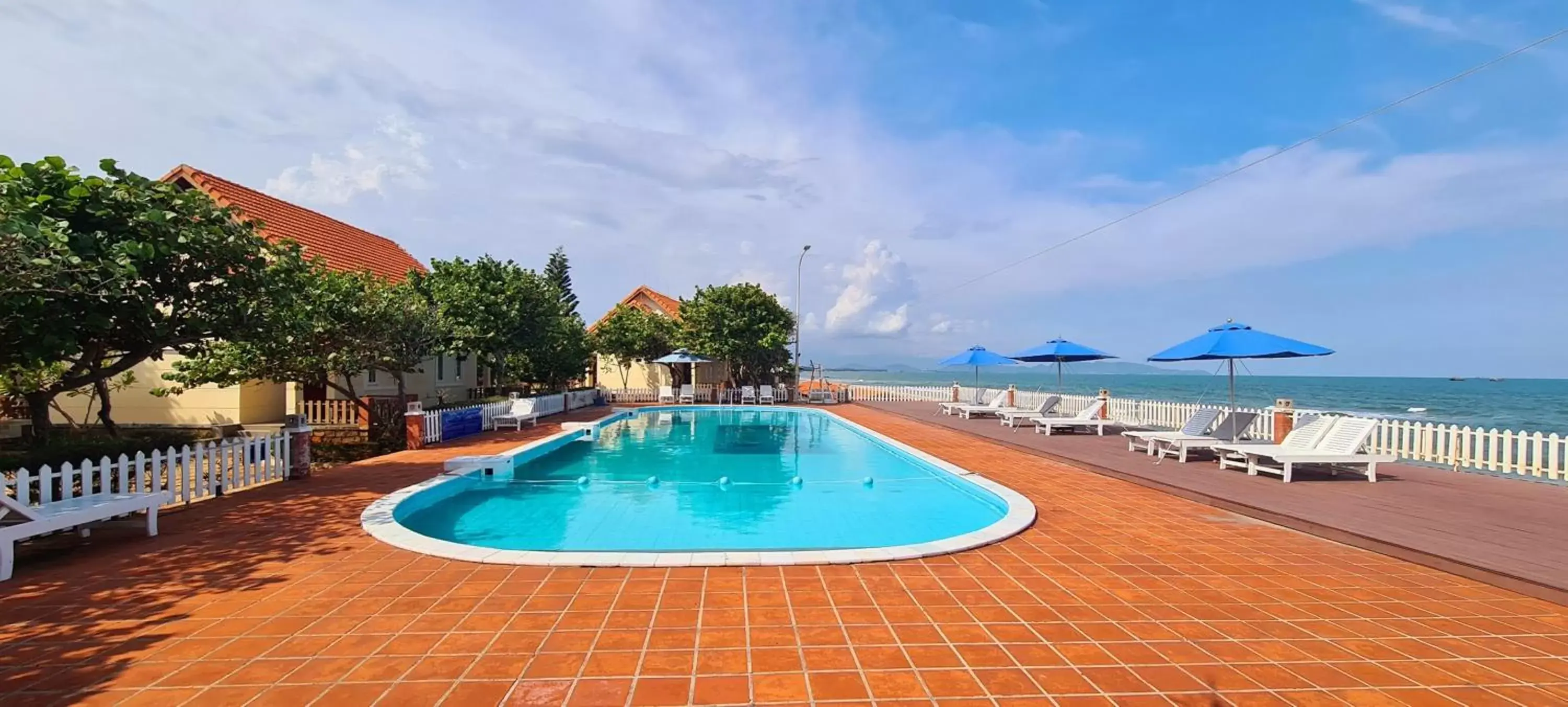 Swimming Pool in Hai Duong Intourco Resort