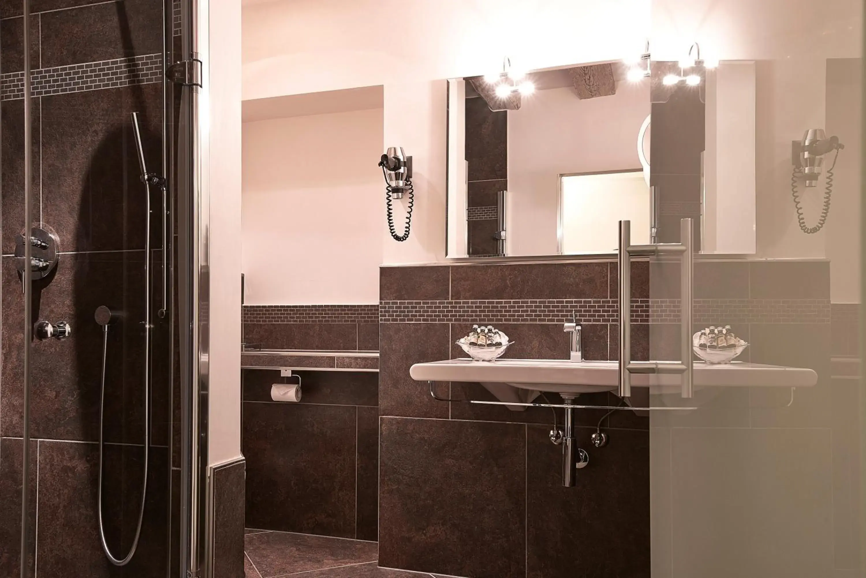 Photo of the whole room, Bathroom in Hotel d'Allèves