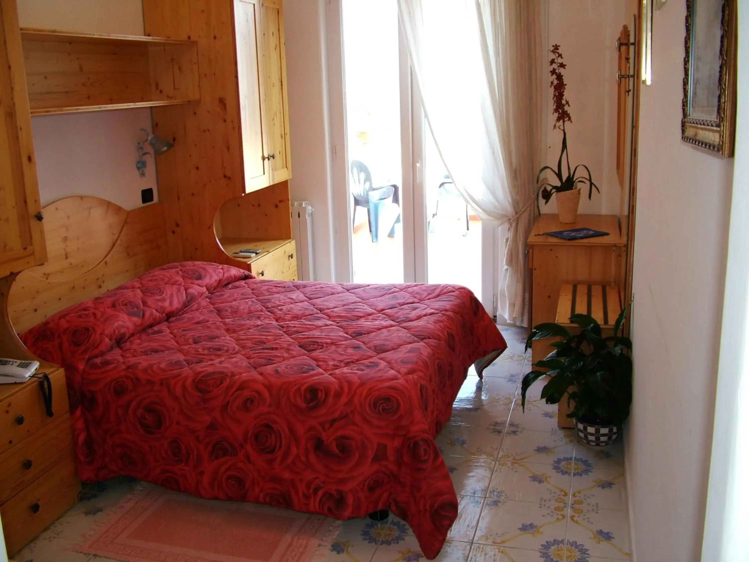 Photo of the whole room, Bed in Hotel Giardino Delle Ninfe E La Fenice