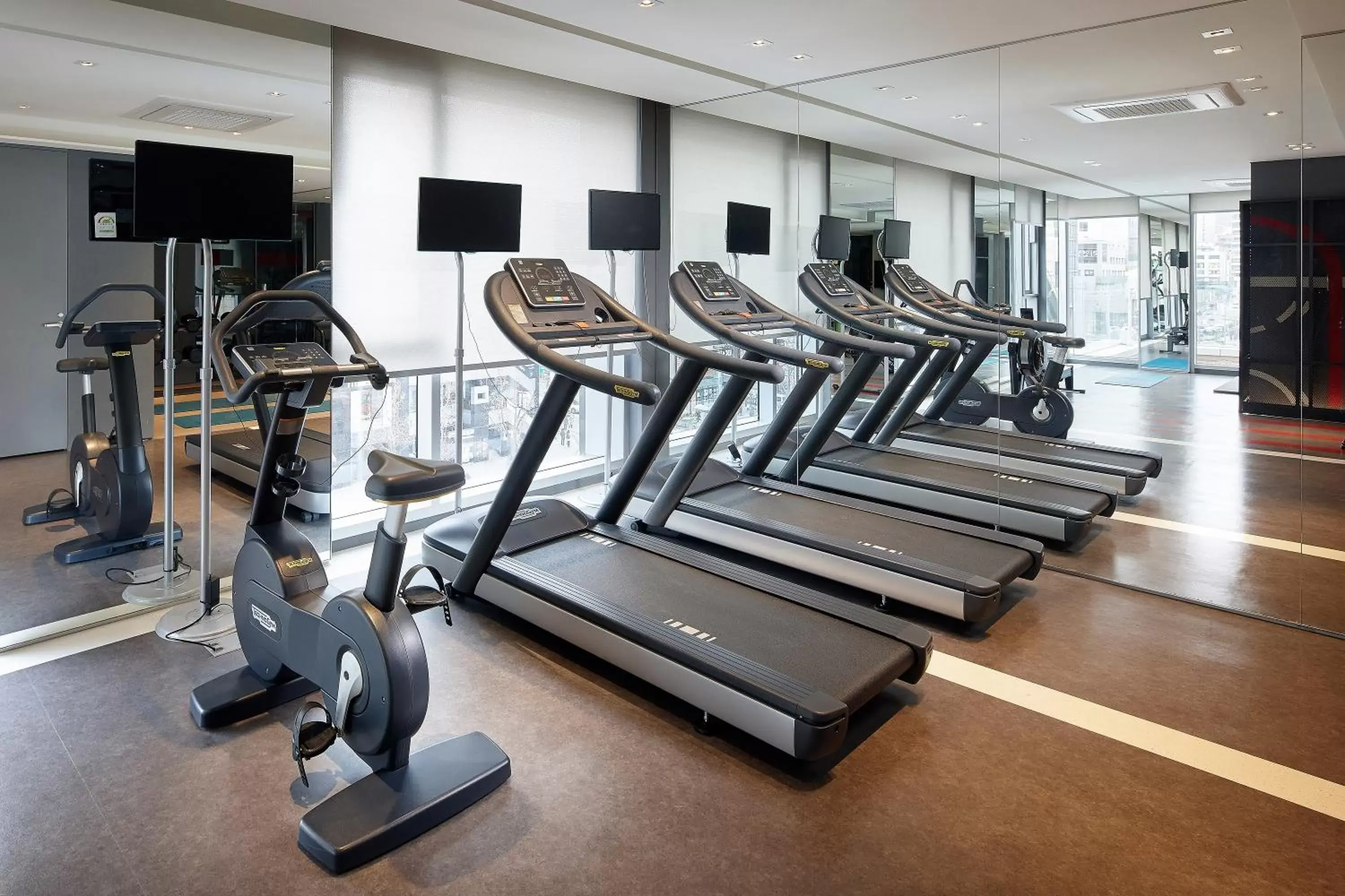 Fitness centre/facilities, Fitness Center/Facilities in L7 Hongdae