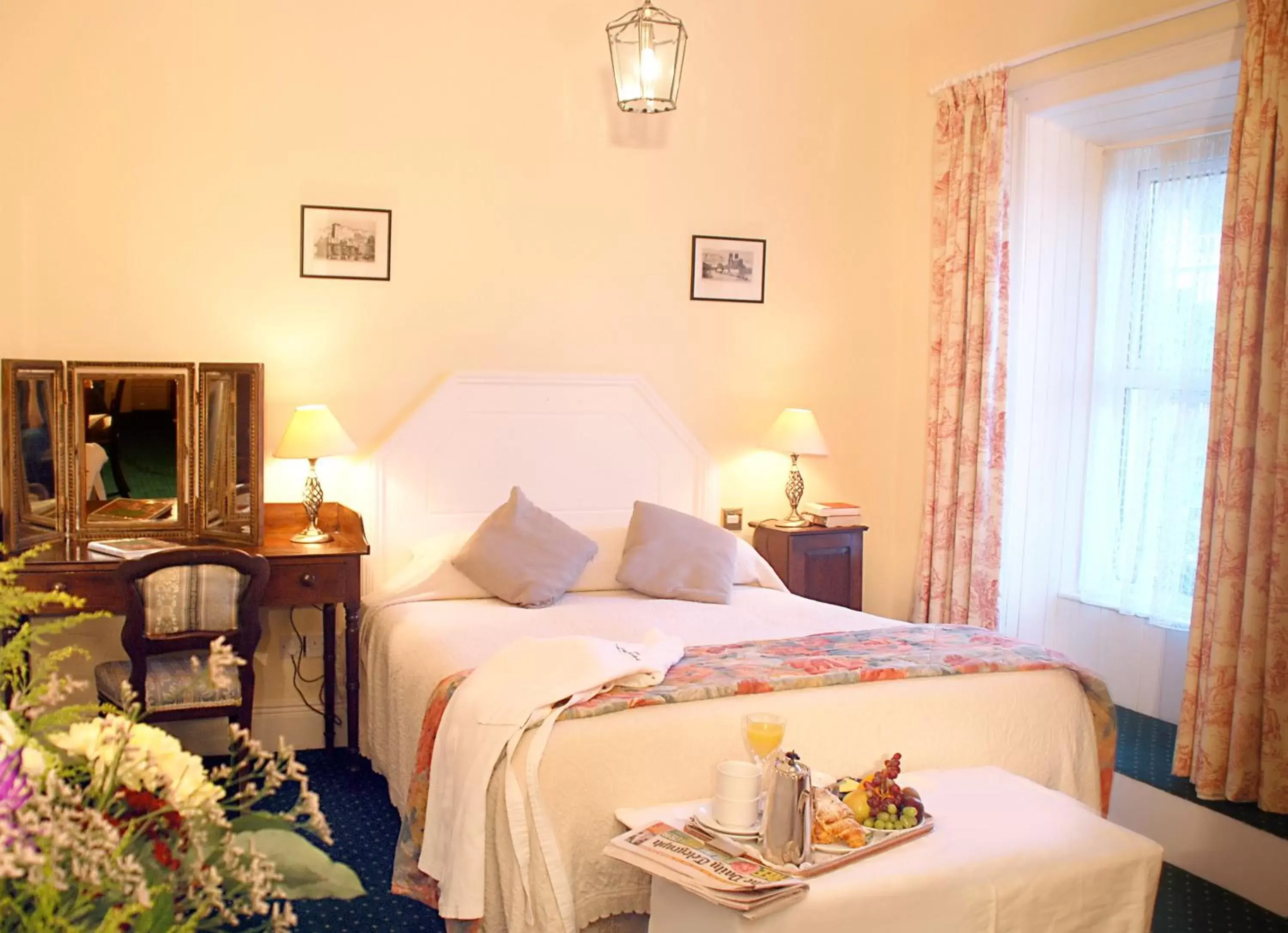 Bed in Foyles Hotel