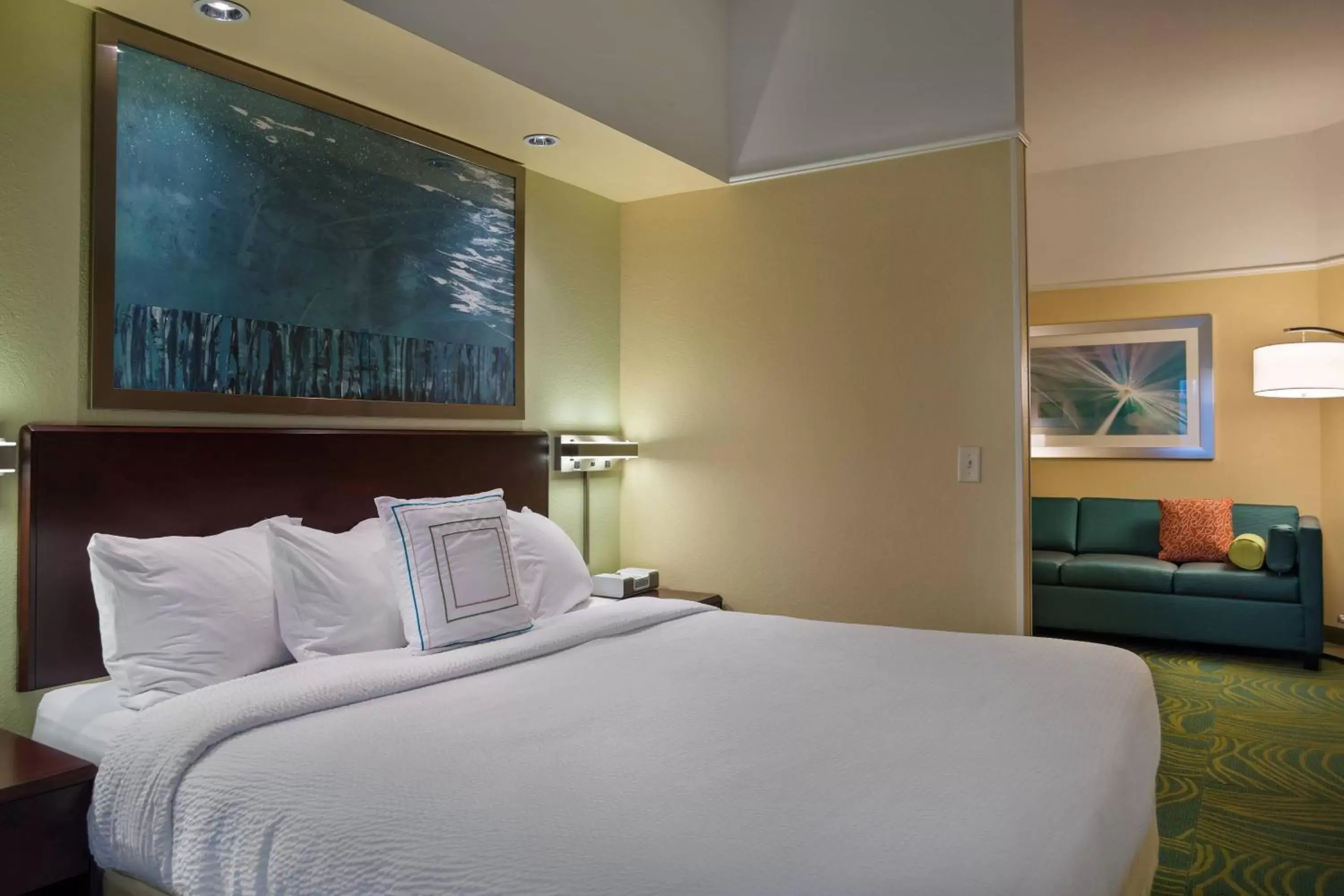Bedroom, Bed in SpringHill Suites St Petersburg Clearwater