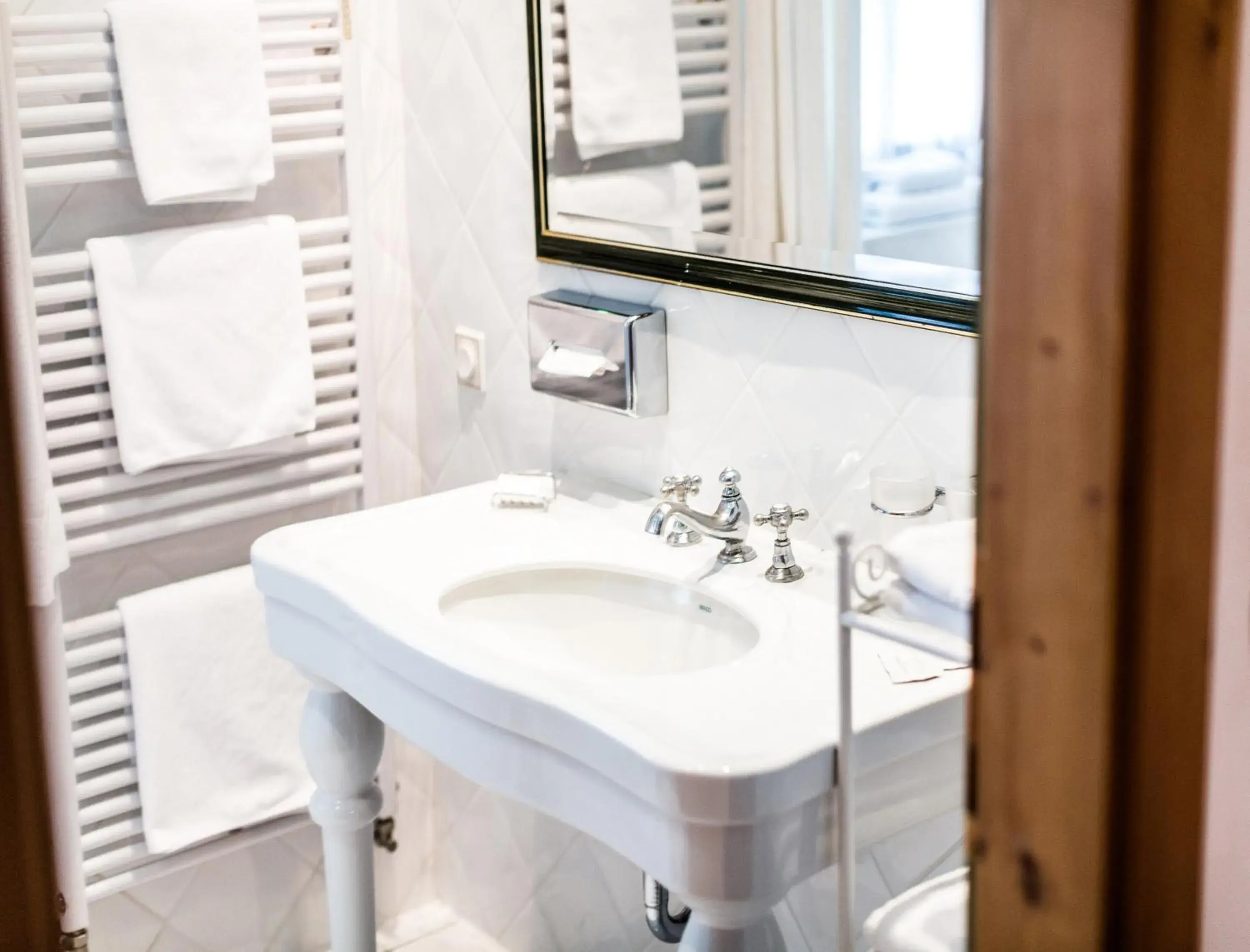 Bathroom in Salzburg Hotel Holznerwirt