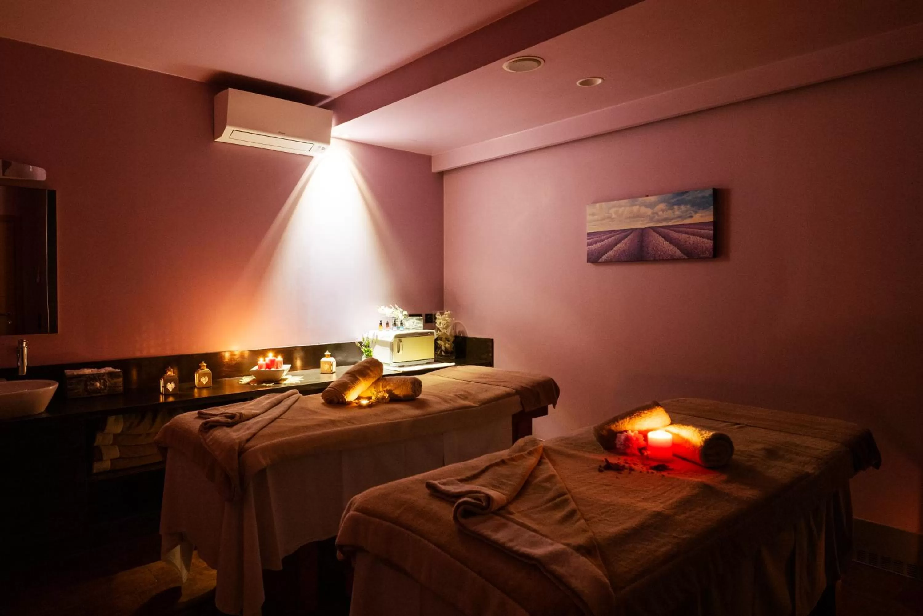 Massage, Bed in Villa Luisa Resort & Luxury Apartments