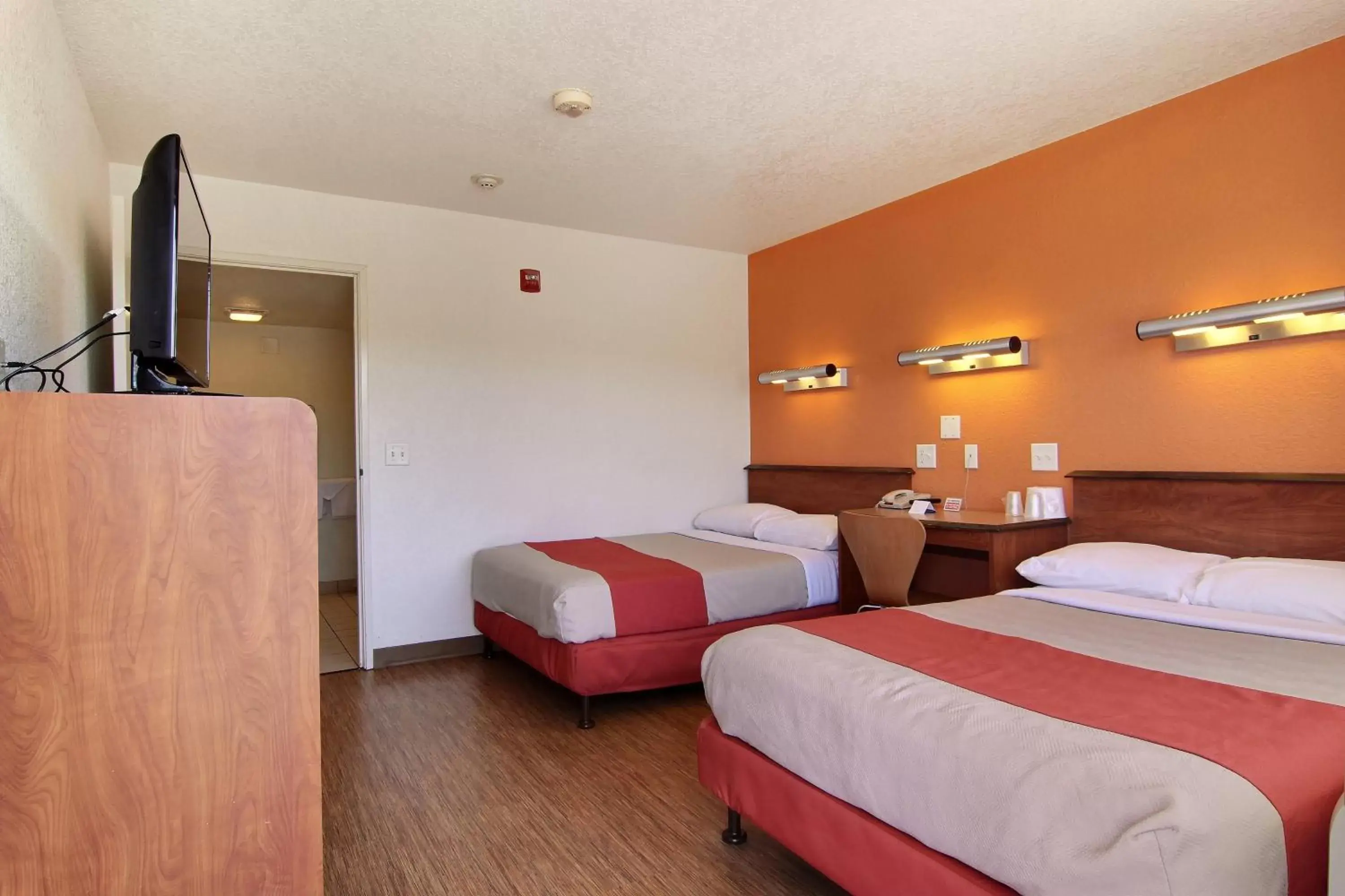 Bedroom, Bed in Motel 6-Amarillo, TX - Airport