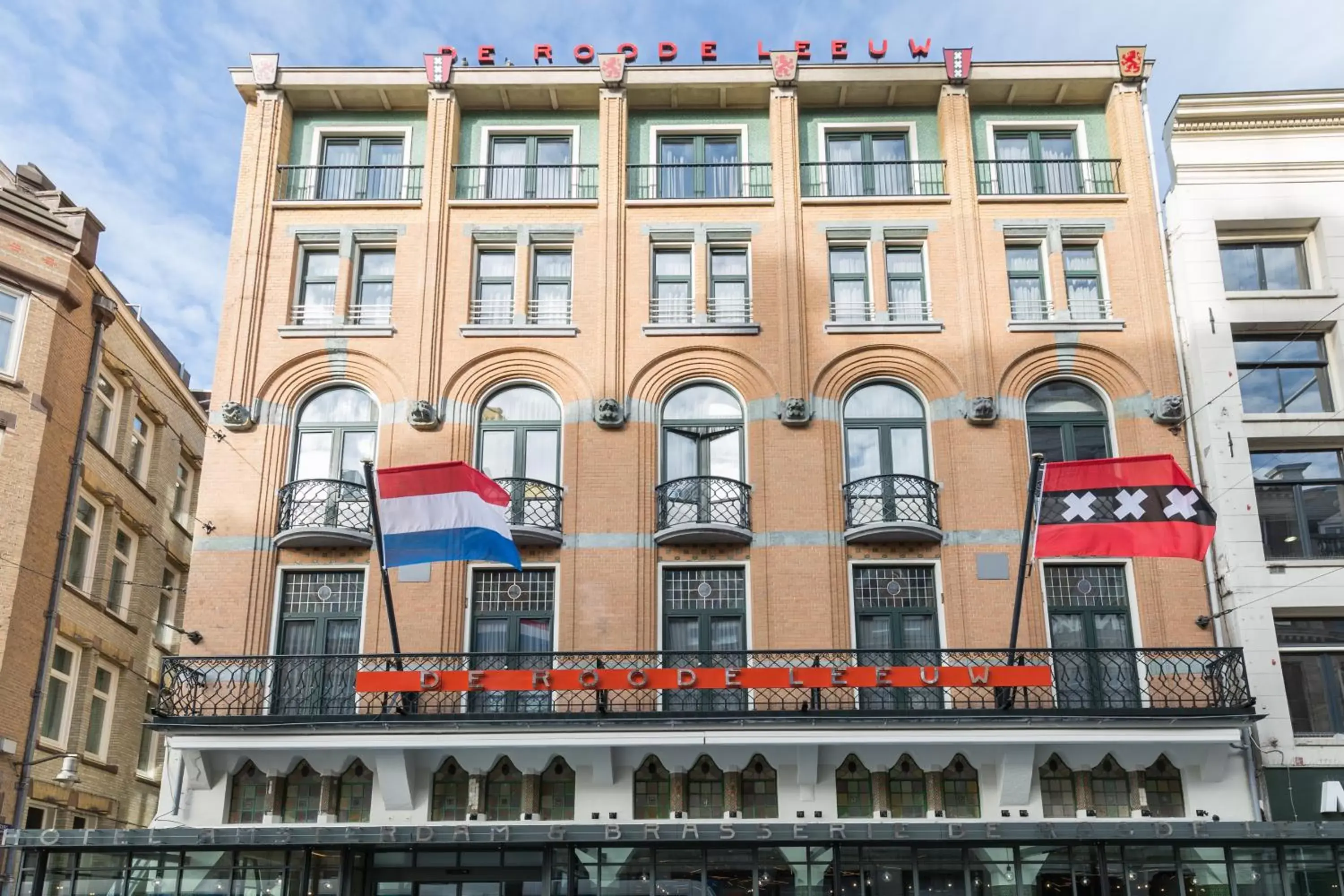 Facade/entrance, Property Building in Hotel Amsterdam De Roode Leeuw