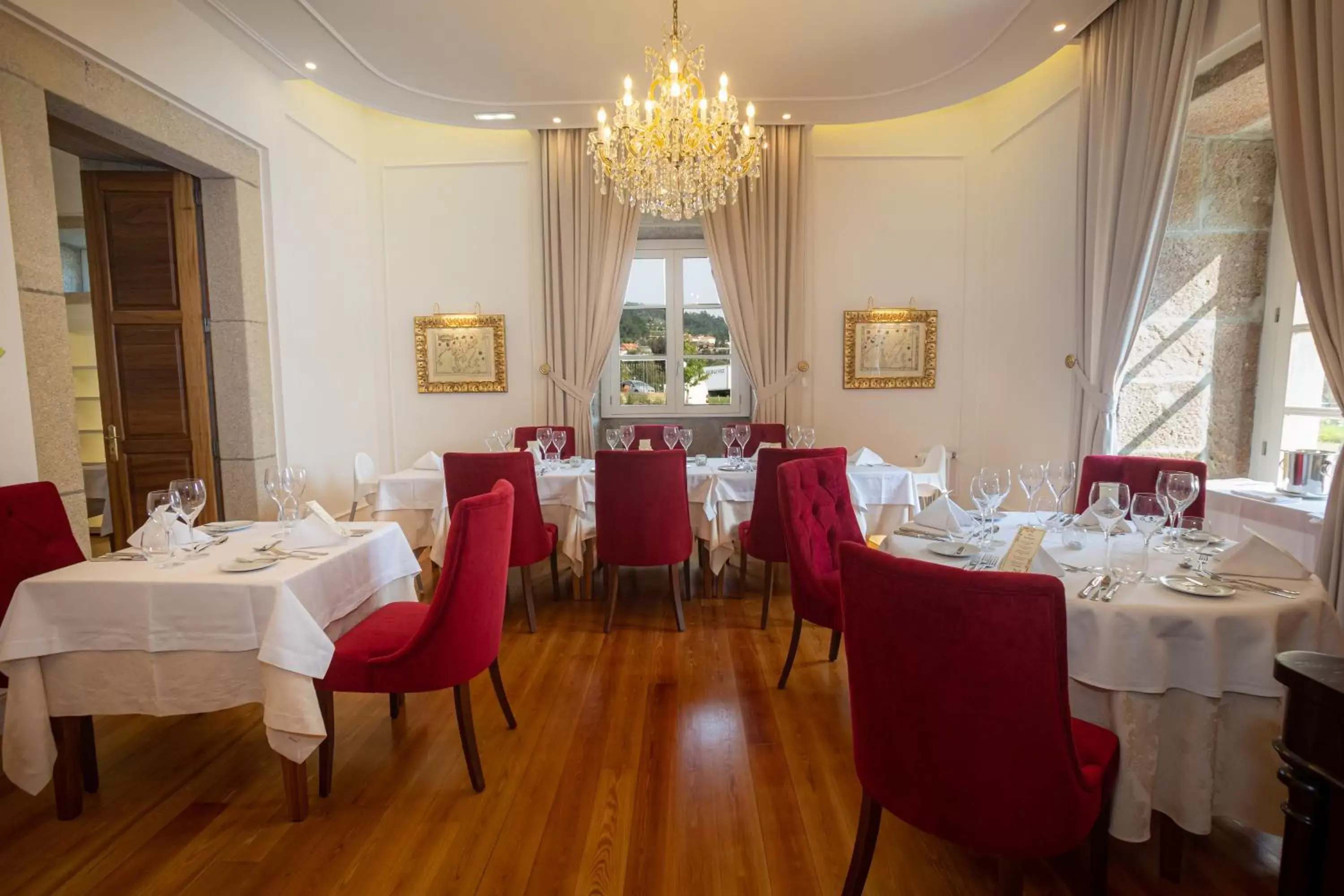 Restaurant/places to eat in Solar do Requeijo by Luna Hotels & Resorts Restaurant/places to eat in Solar do Requeijo by Luna Hotels & Resorts