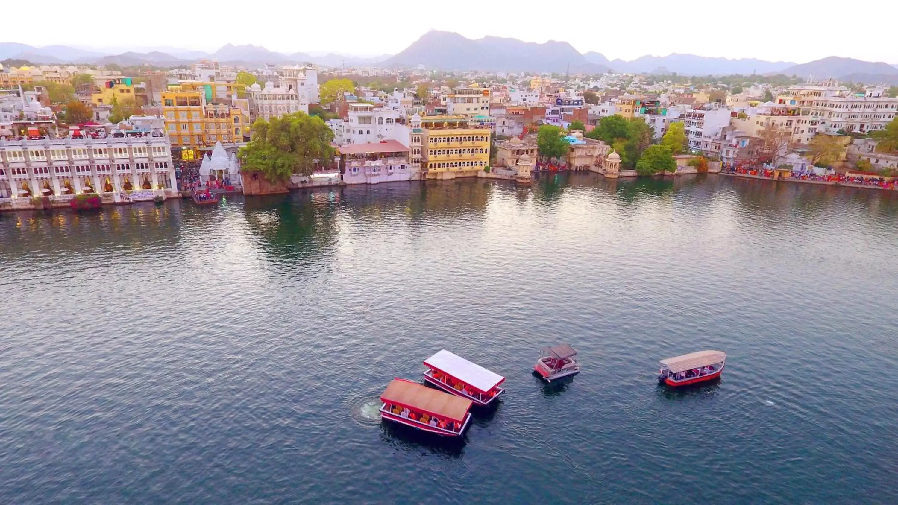 Neighbourhood in Hotel Sarovar On Lake Pichola